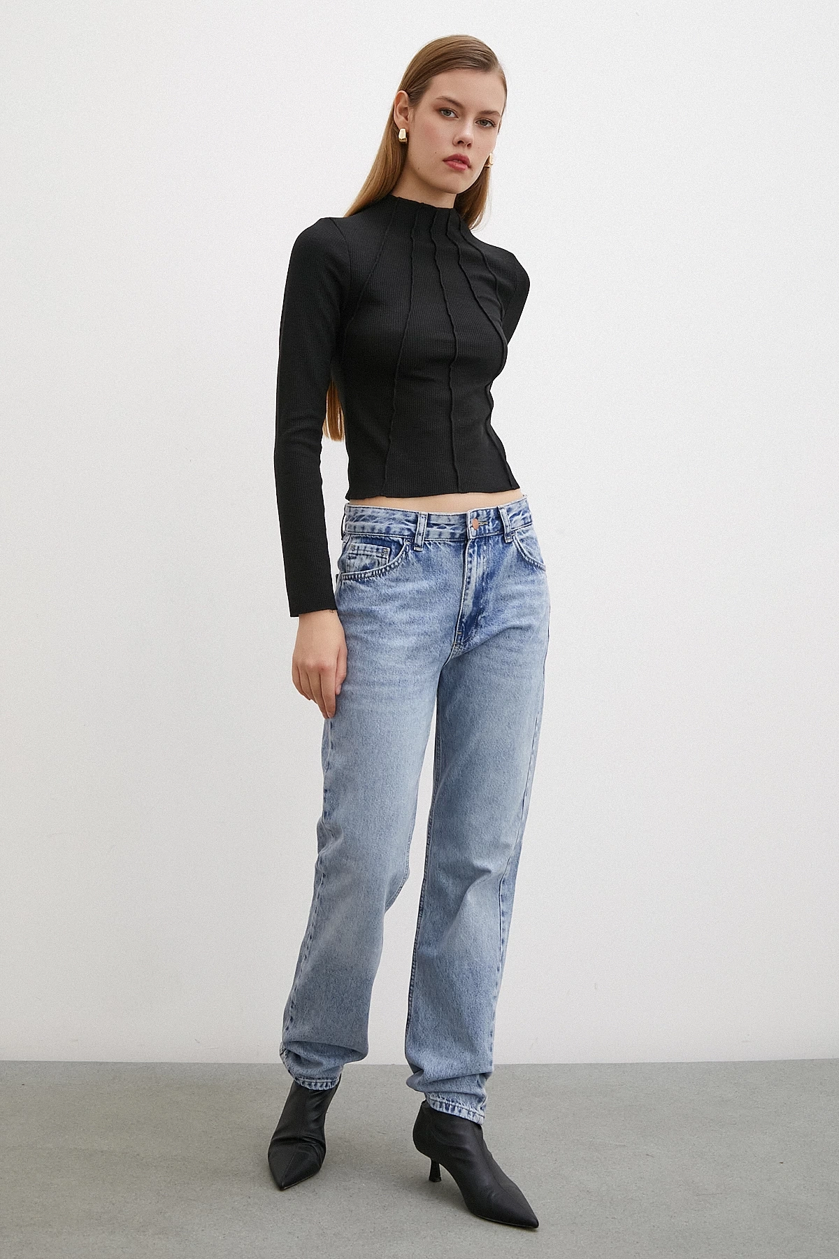 Önü Dikişli Bluz Siyah