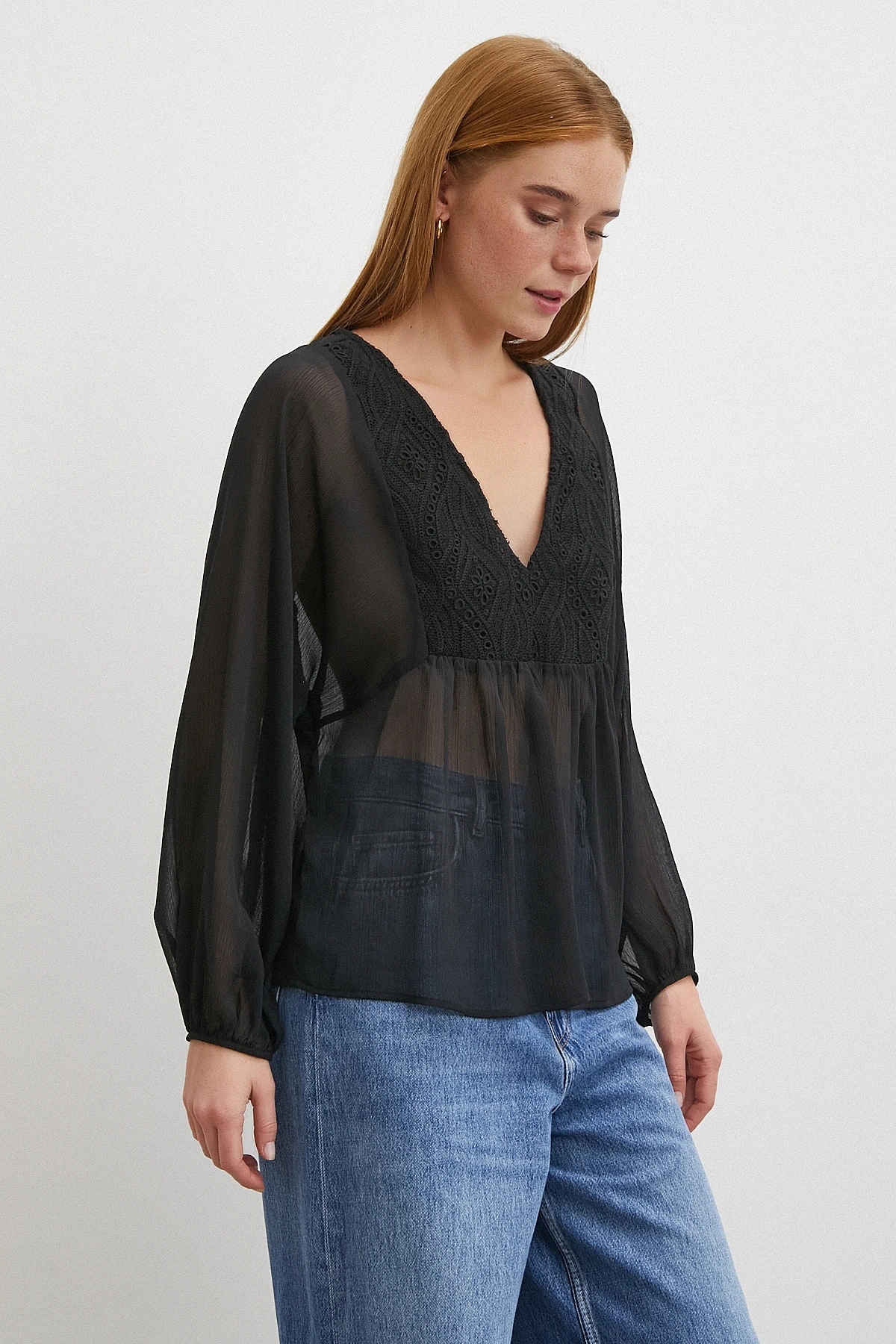 V Yaka Dantelli Transparan Bluz Siyah