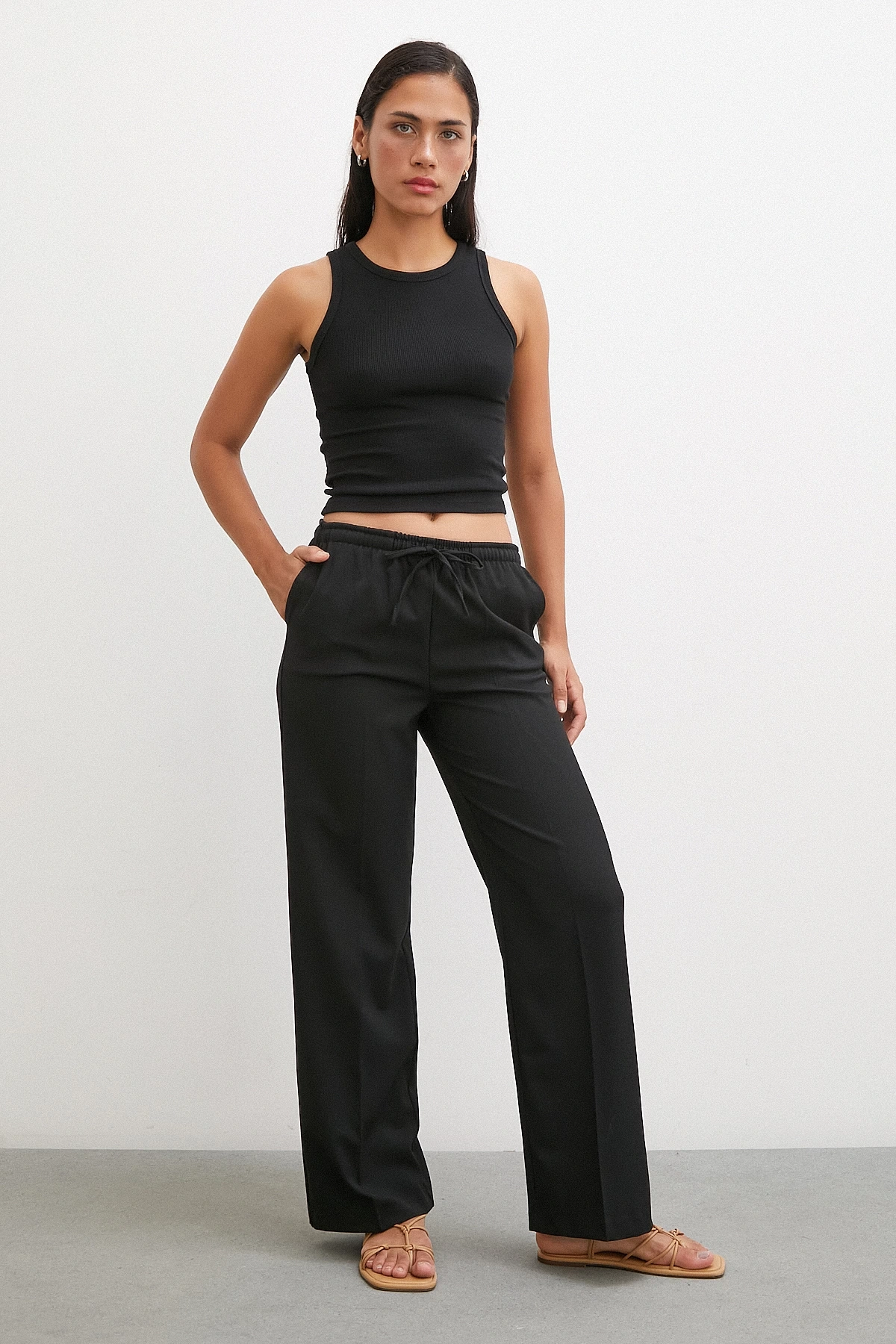 Bol Paça Lastikli Pantolon Siyah