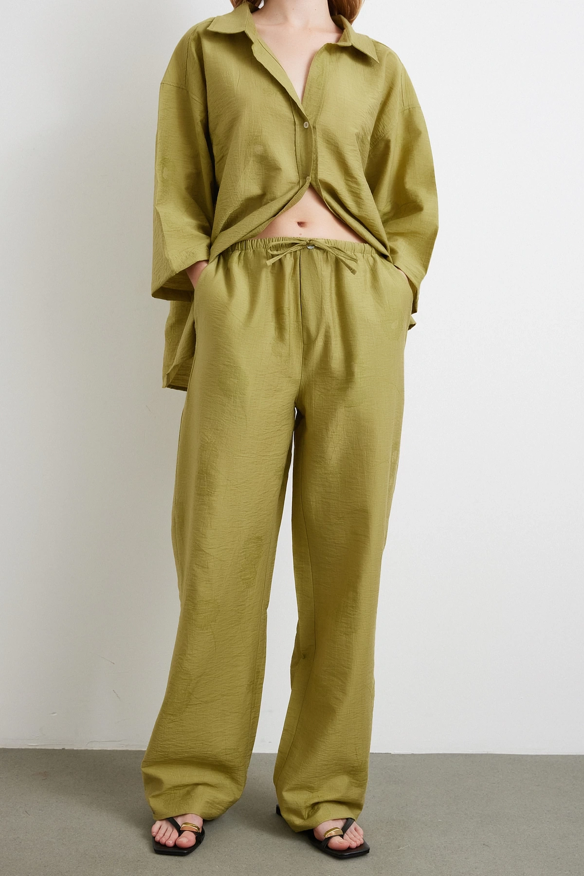 Arka Cepli Salaş Pantolon Yeşil