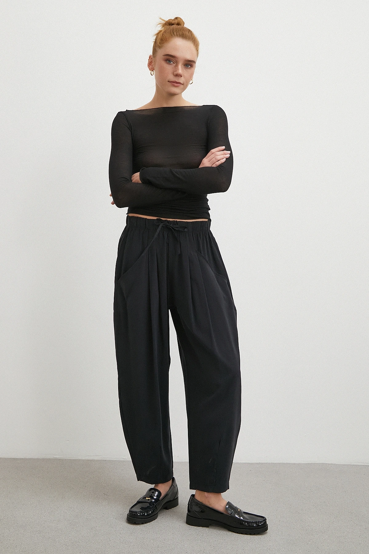Bağcıklı Beli Lastikli Pileli Pantolon Siyah