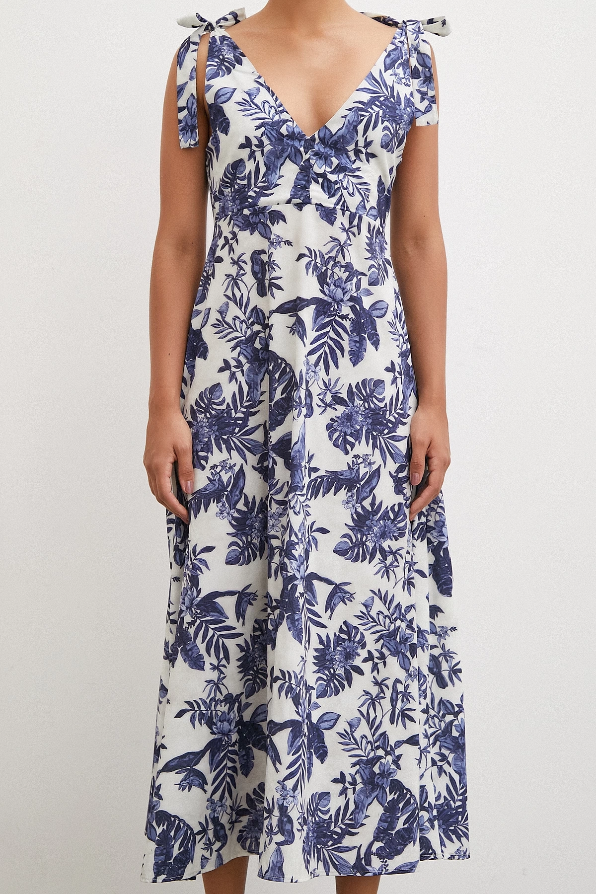 Omuz Askılı V Yaka Elbise Lacivert