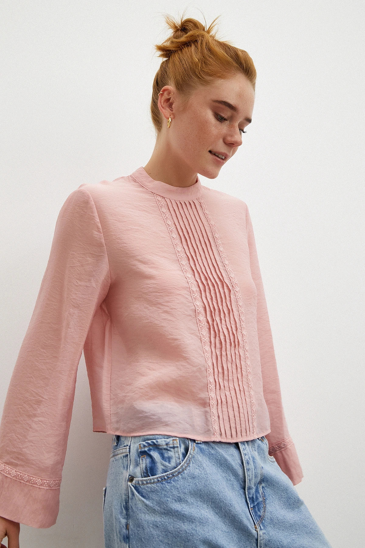 Dantel Kesimli Uzun Kollu Bluz Pembe