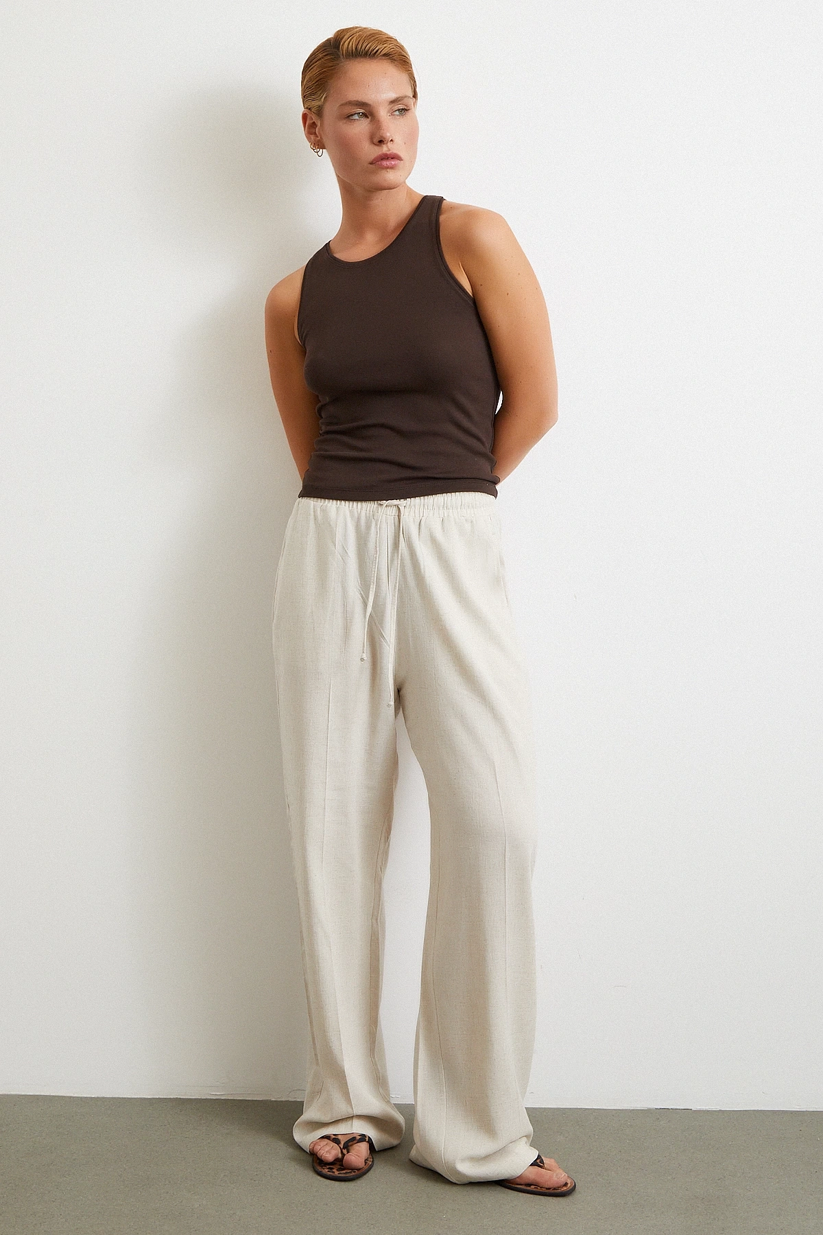 Beli Lastikli Boru Paça Pantolon Bej