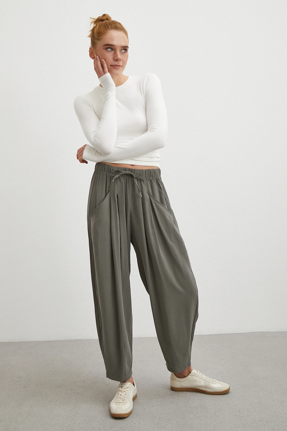 Bağcıklı Beli Lastikli Pileli Pantolon Haki