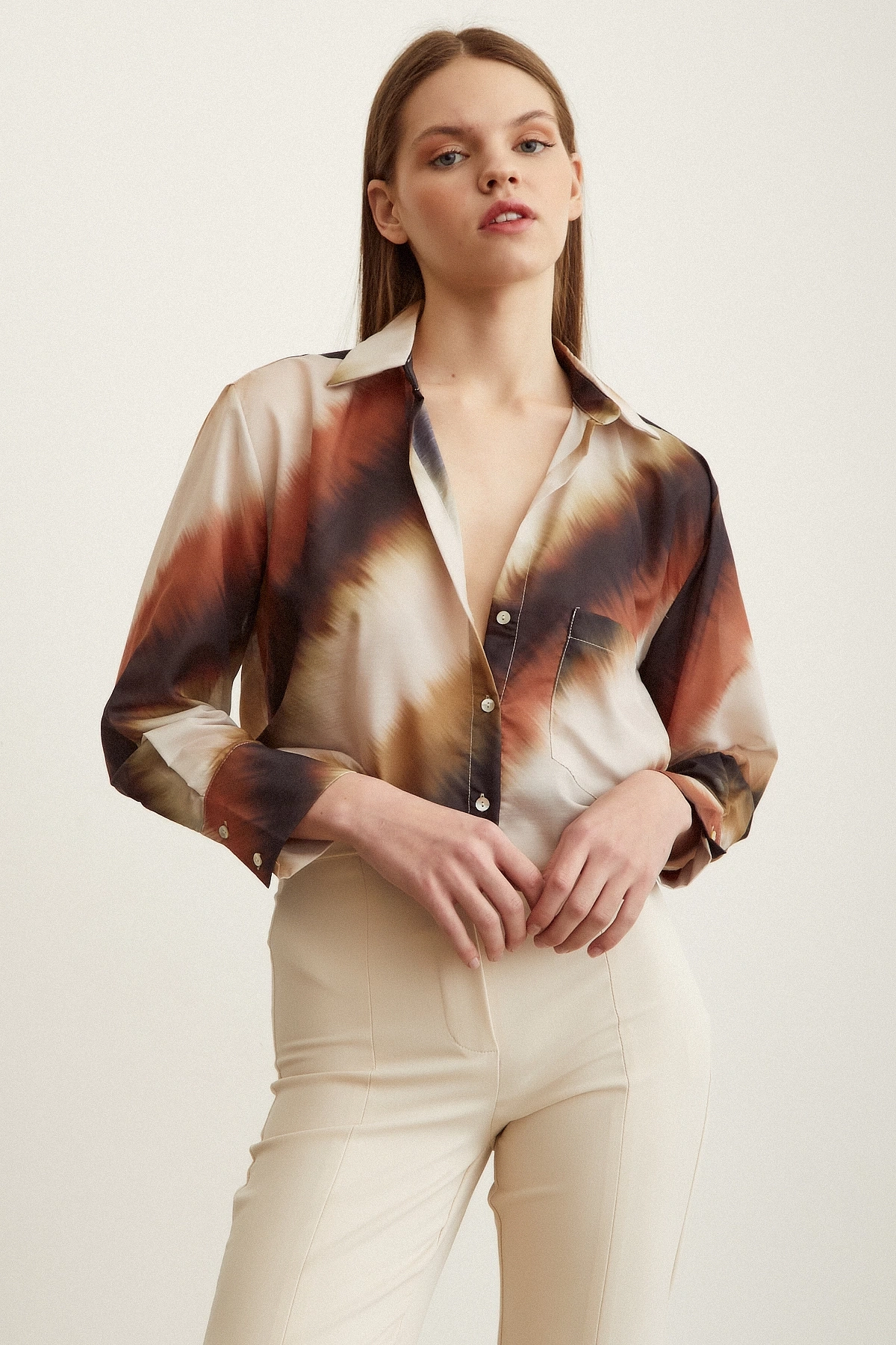 Desenli Cepli Gömlek Batik