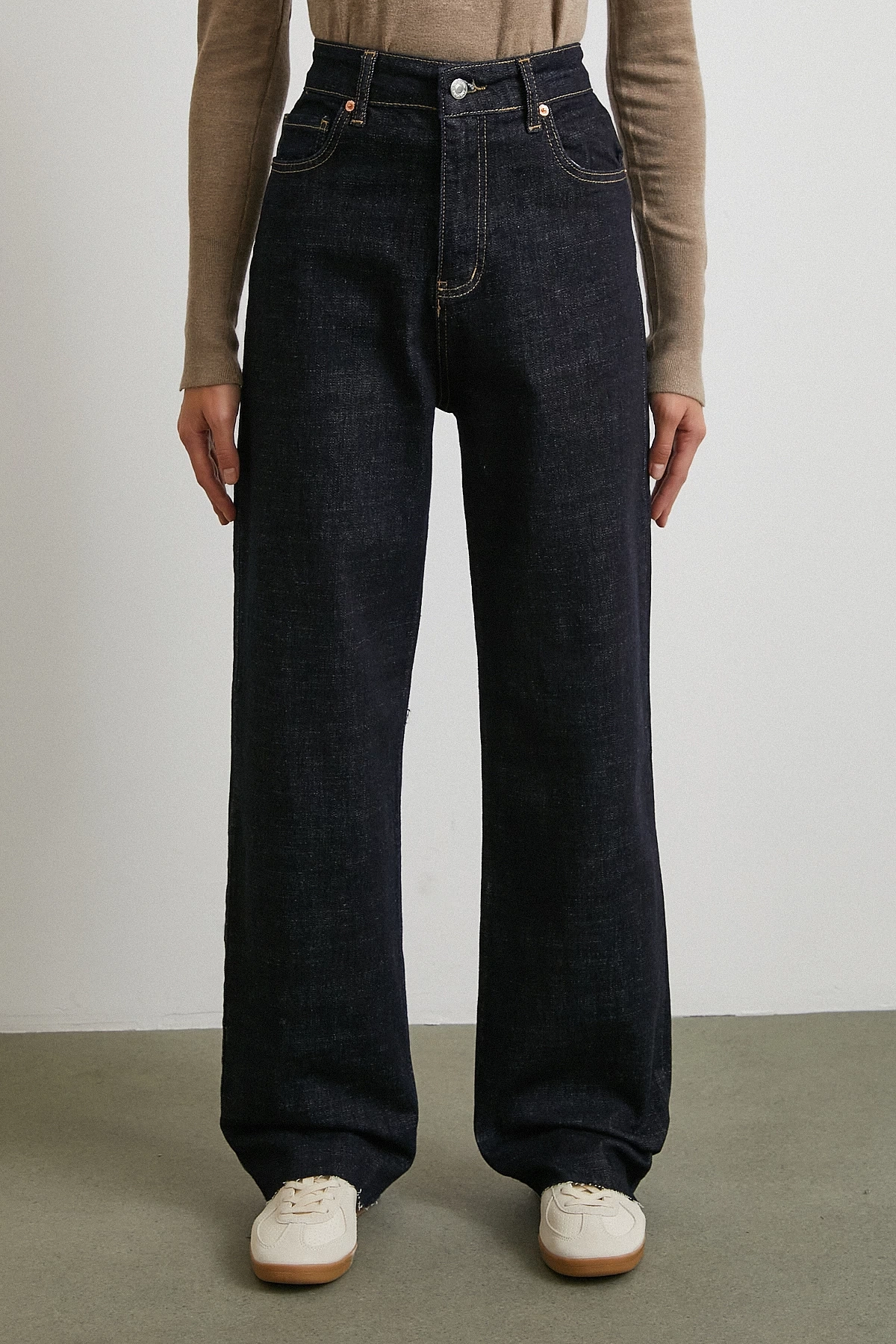 Yüksek Bel Kesik Boru Paça Jean Lacivert