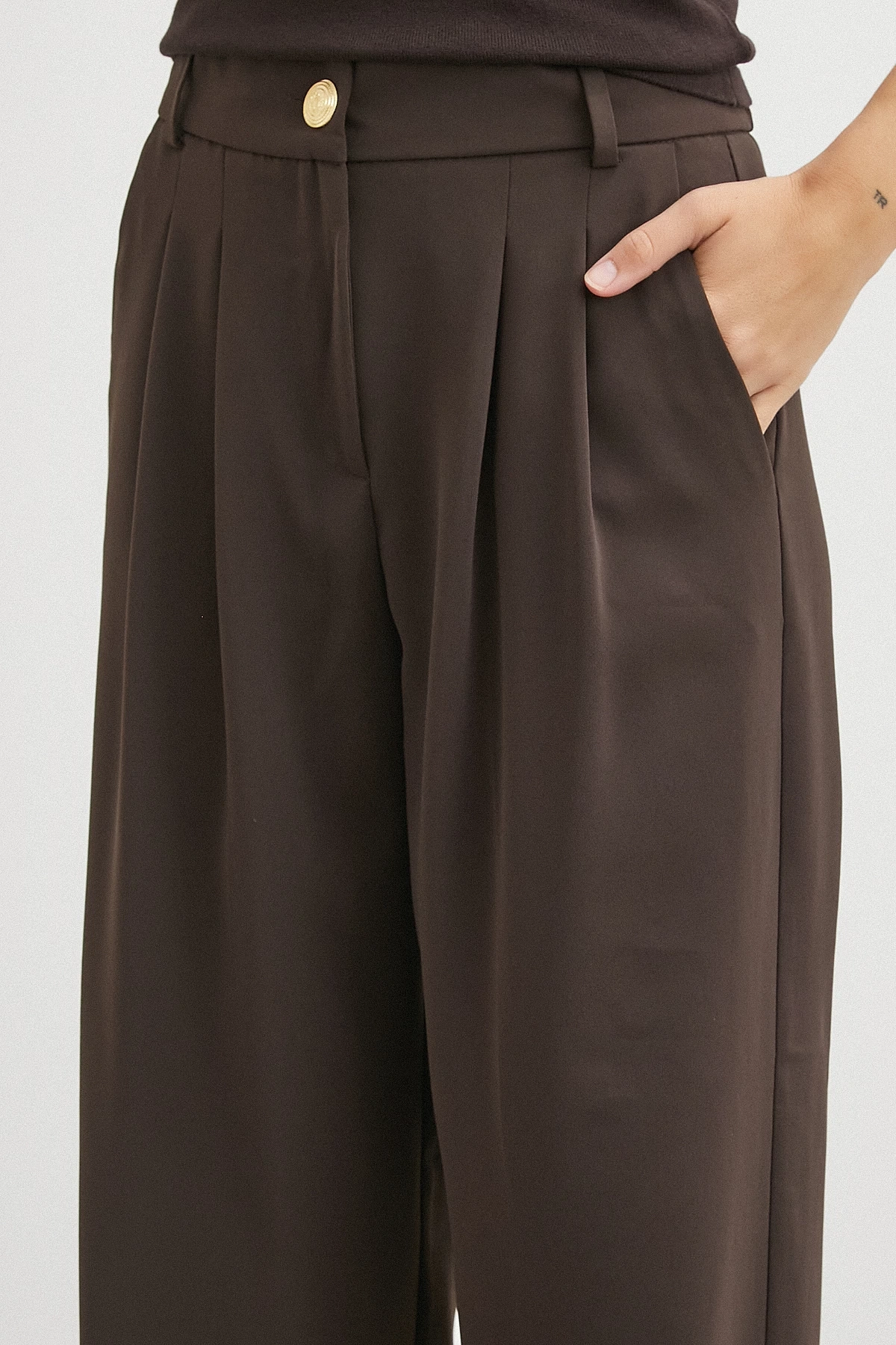 Beli Lastikli Pileli Geniş Paça Pantolon Kahve