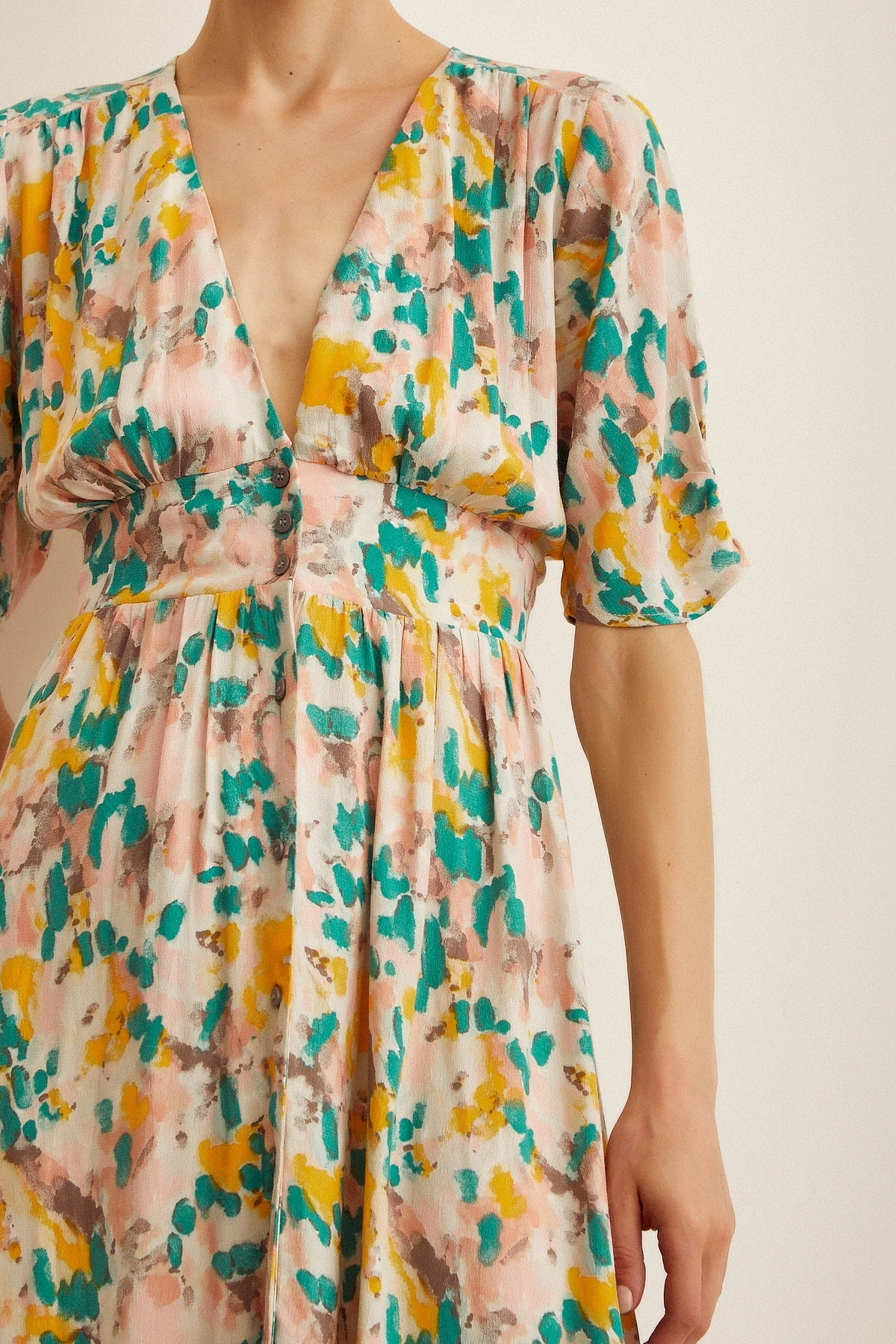 Çiçek Desen V Yaka Elbise Sarı