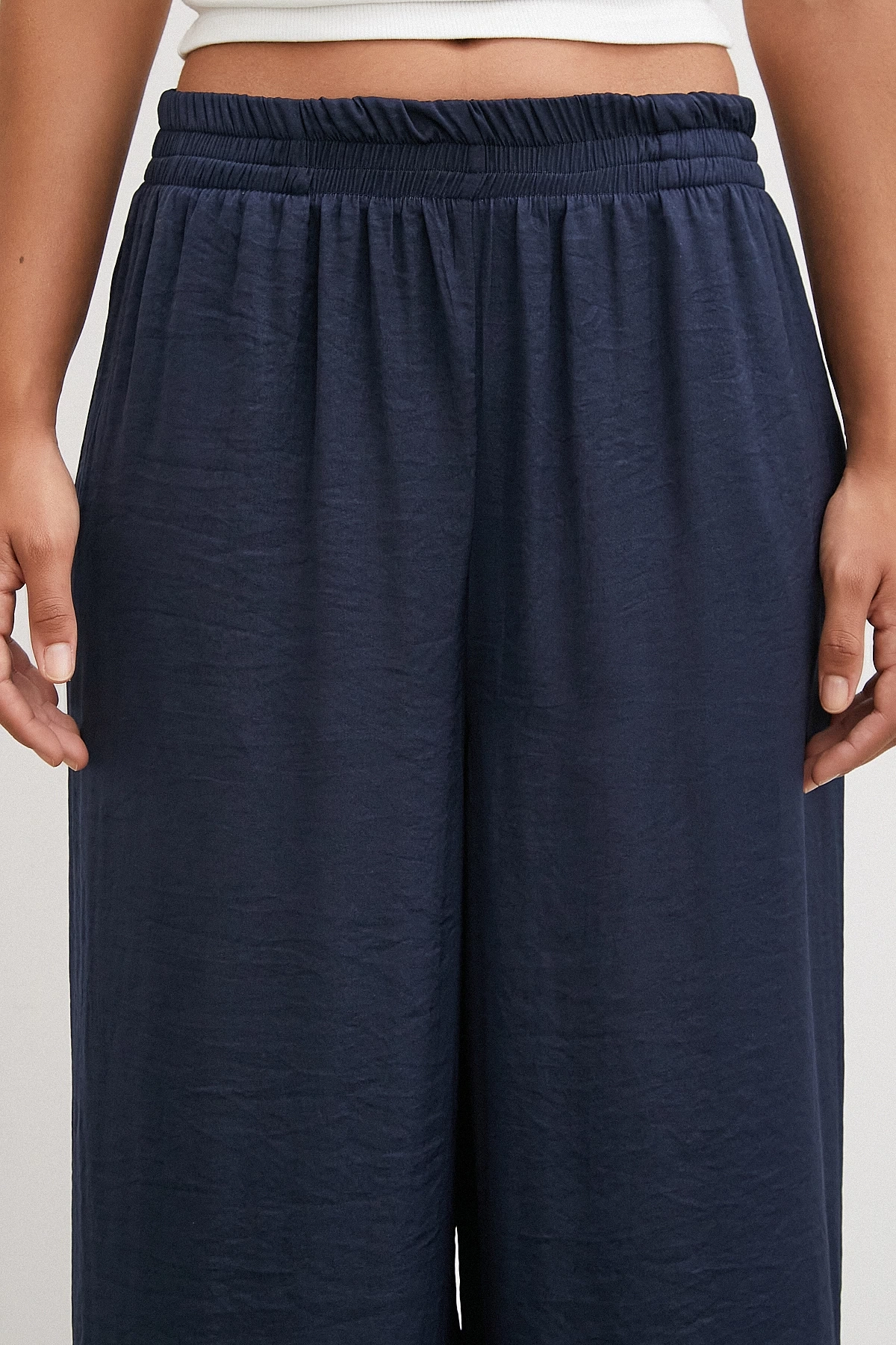 Dökümlü Romantik Pantolon Lacivert