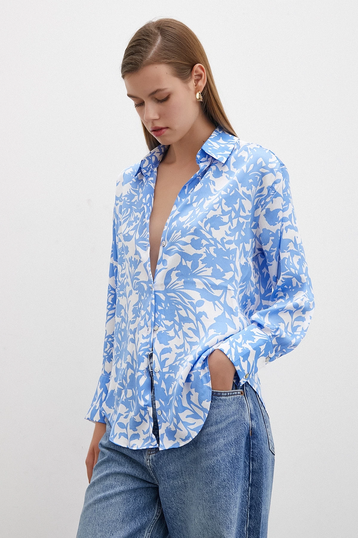 Desenli Gofret Saten Gömlek Açık Mavi