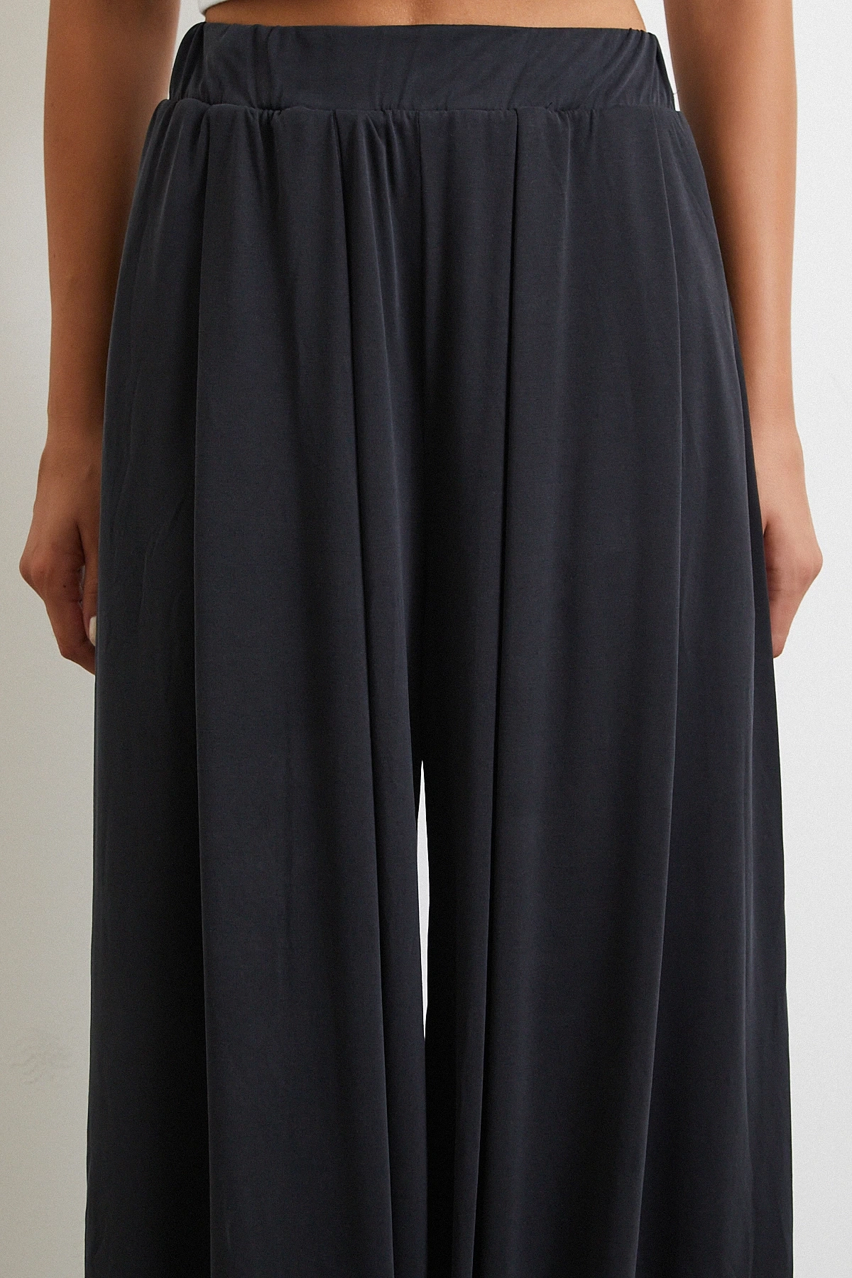 Paça Detaylı Şalvar Pantolon Antirasit