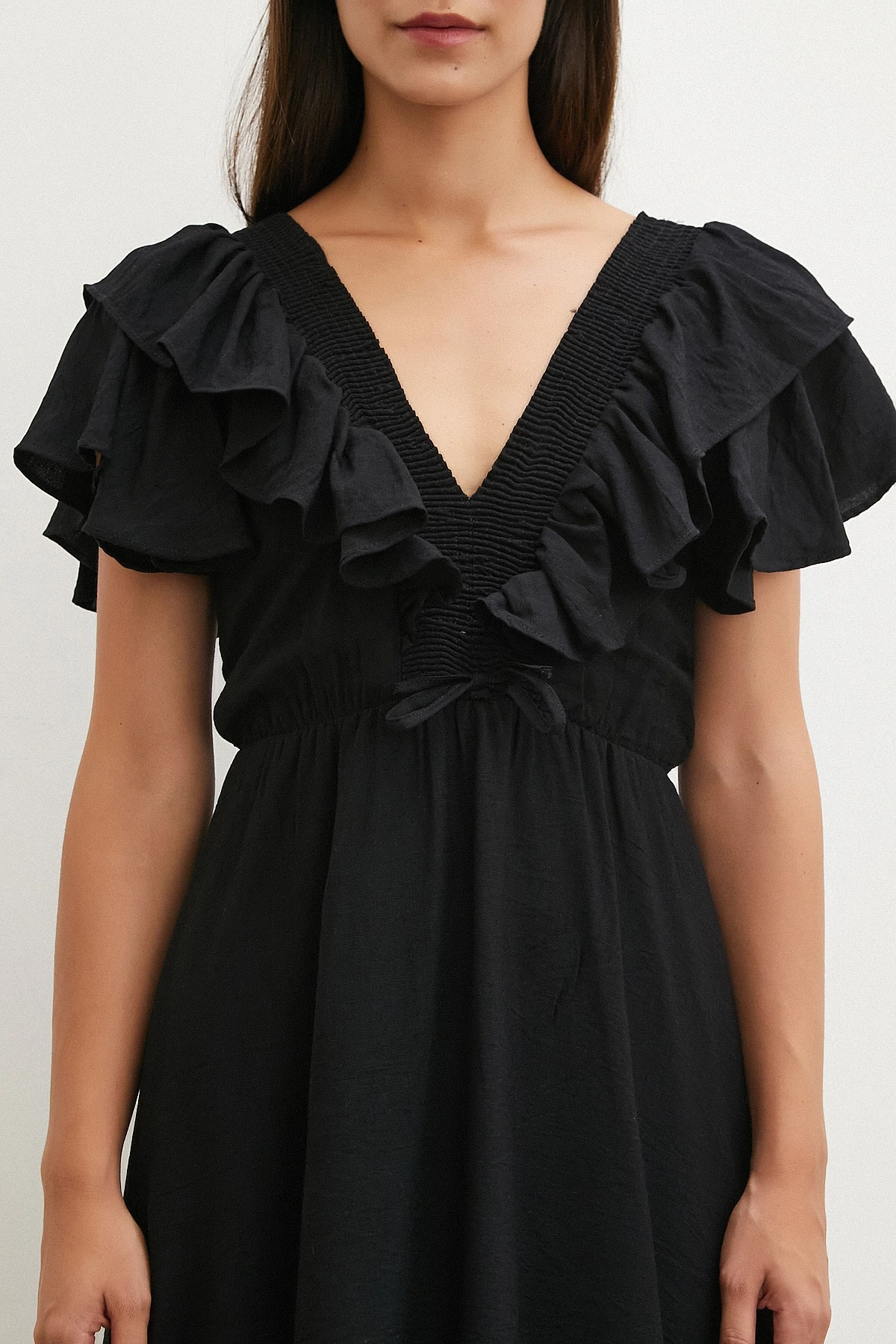 Fırfır Detaylı V Yaka  Gipeli Keten Elbise Siyah