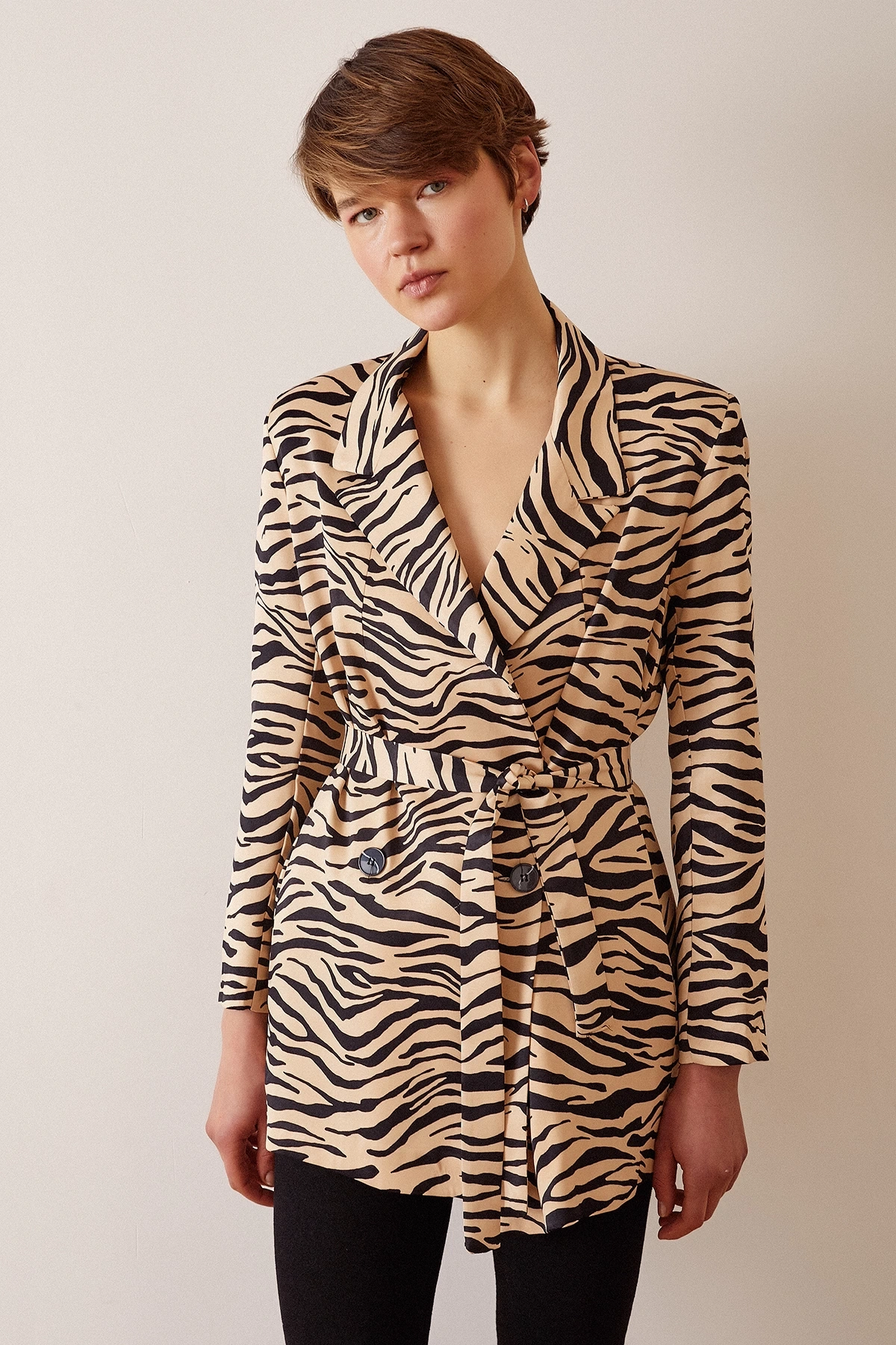 Düğmeli Kuşaklı Blazer Ceket Leopar