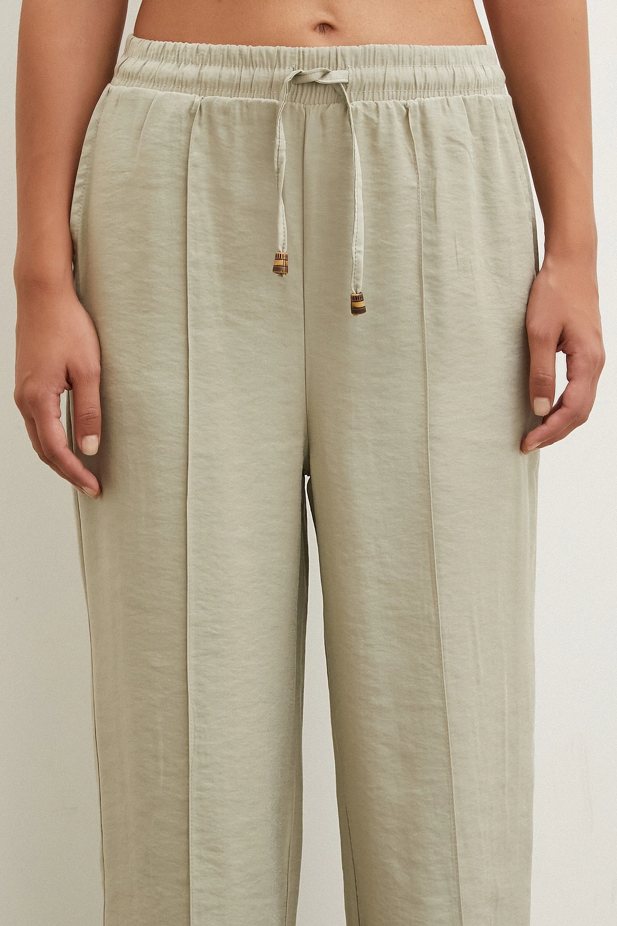 Belden Bağlamalı Pantolon Taş