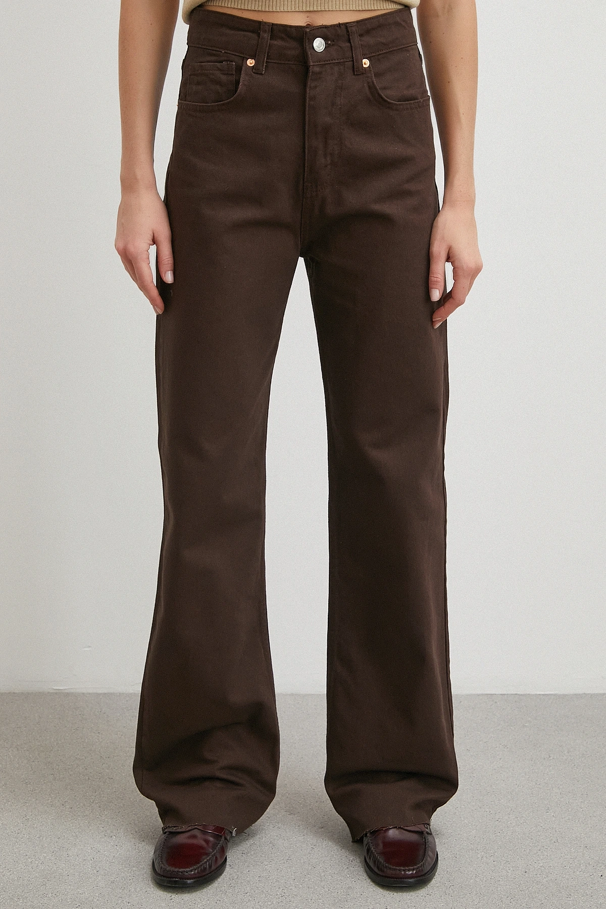 Yüksek Bel Kesik Boru Paça Jean Kahve