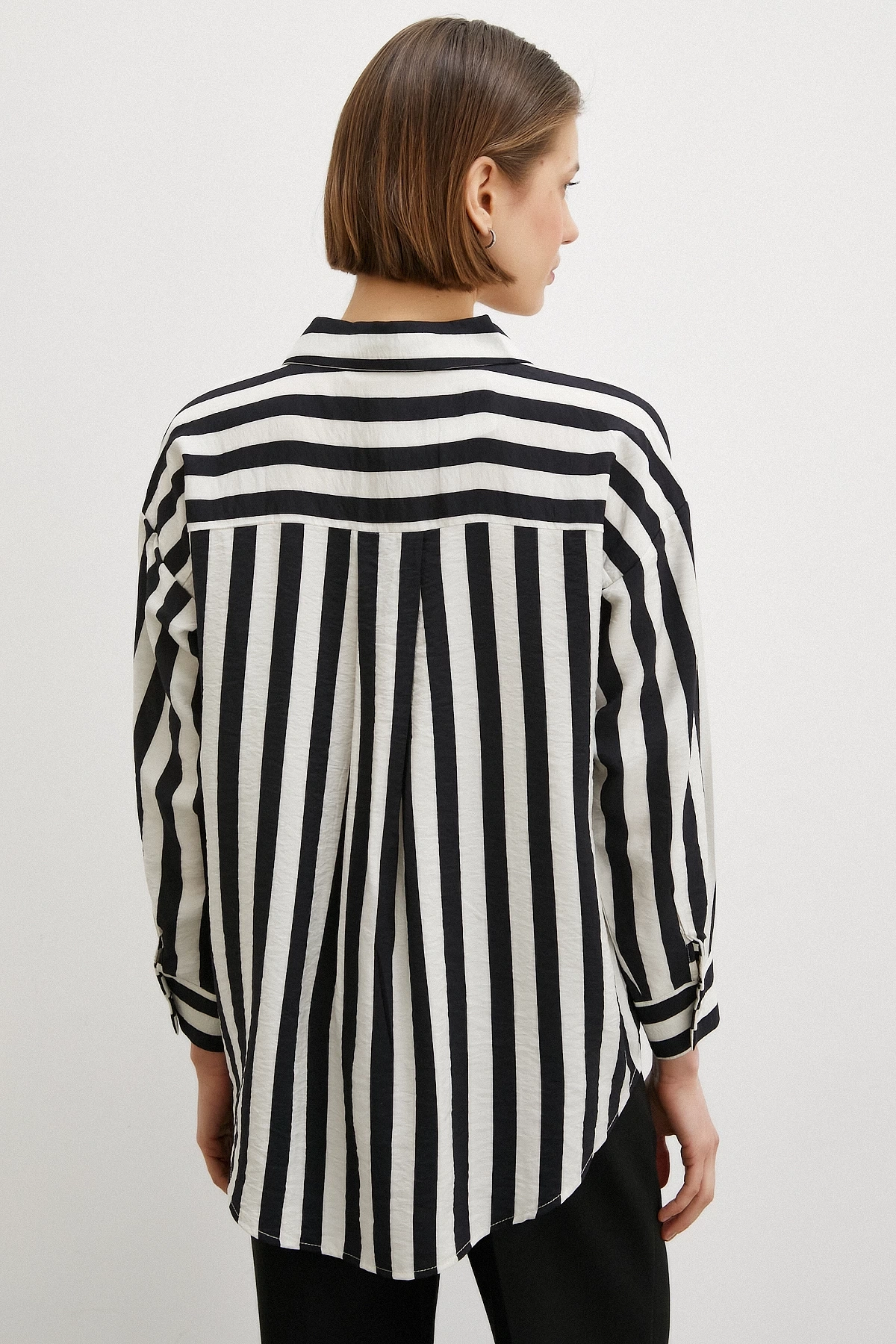 Robalı Çizgili Gömlek Siyah