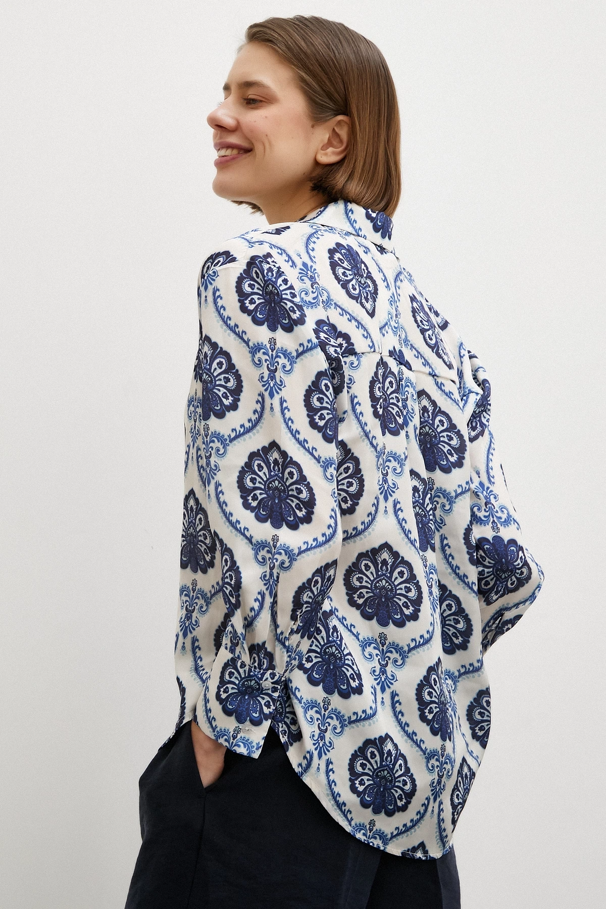 V Yaka Şal Desen Gömlek Lacivert