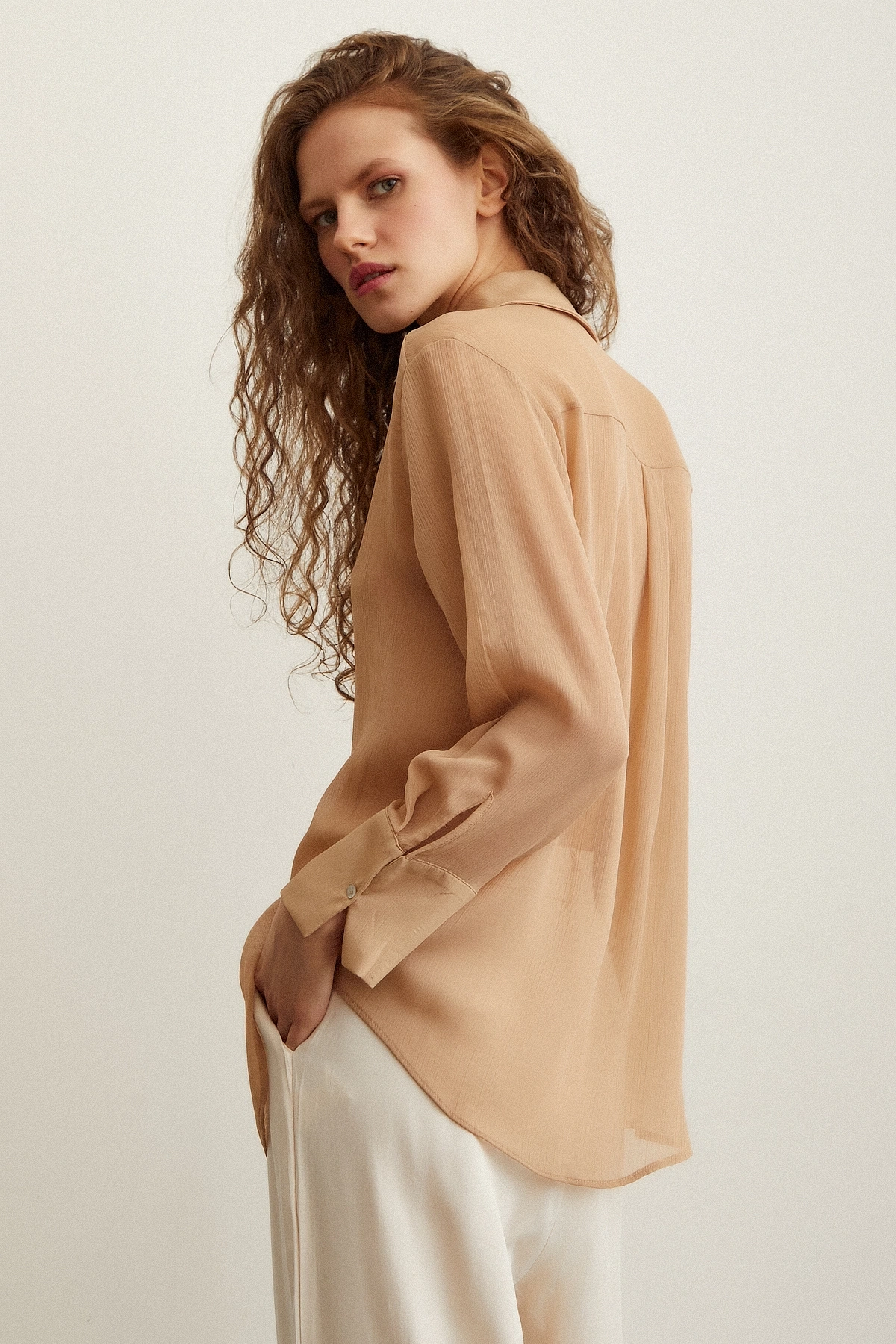 V Yaka Tül Gömlek Nude