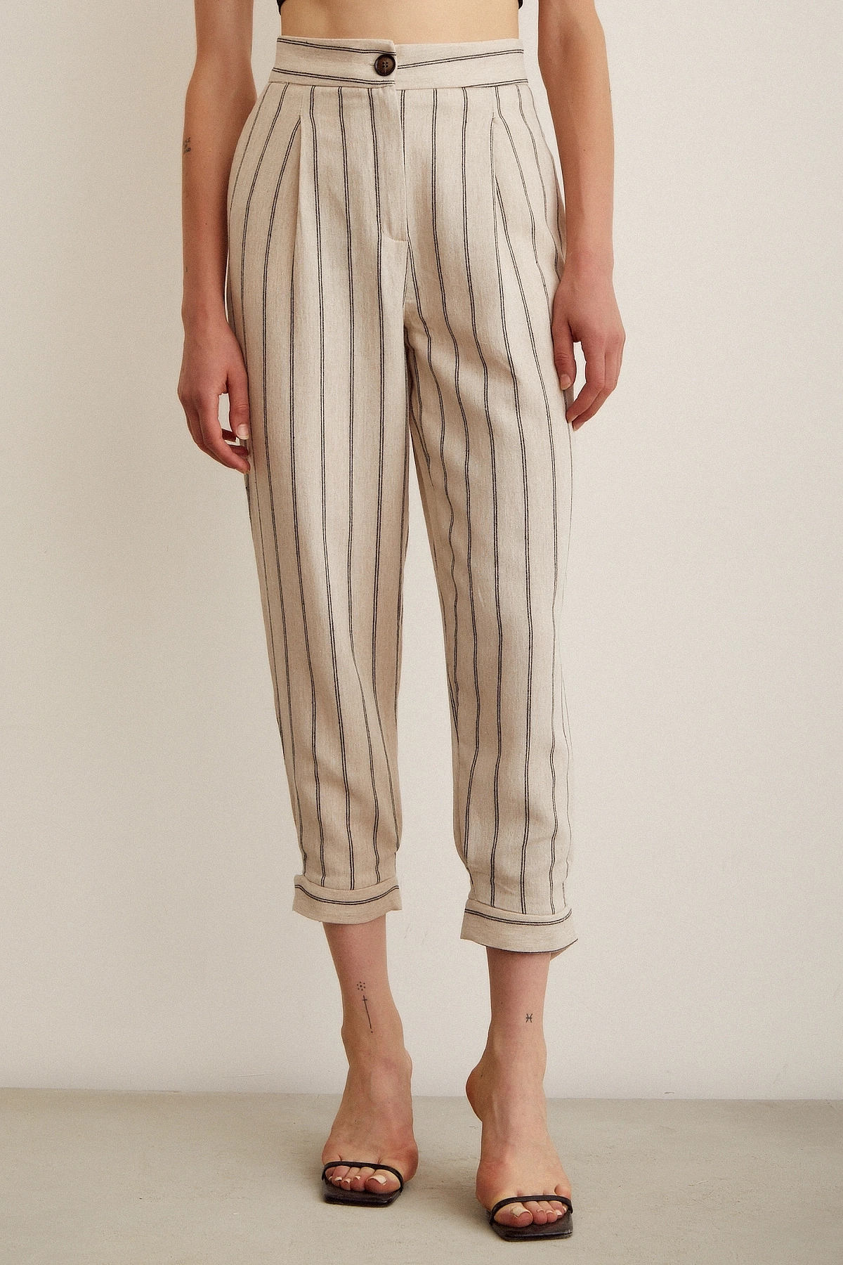 Önü Düğmeli Çizgili Pantolon Çizgili Ekru
