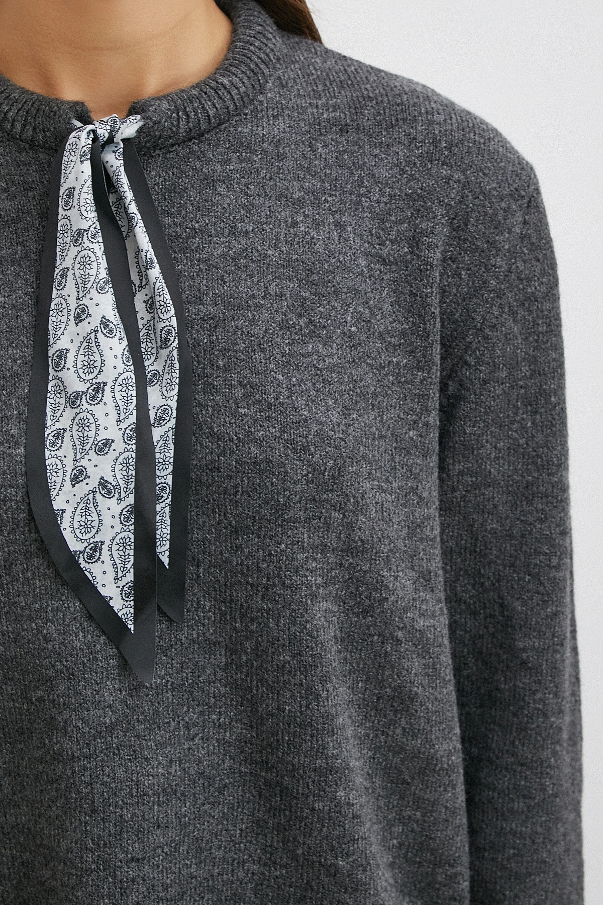 Fularlı Uzun Kollu Kazak Gri