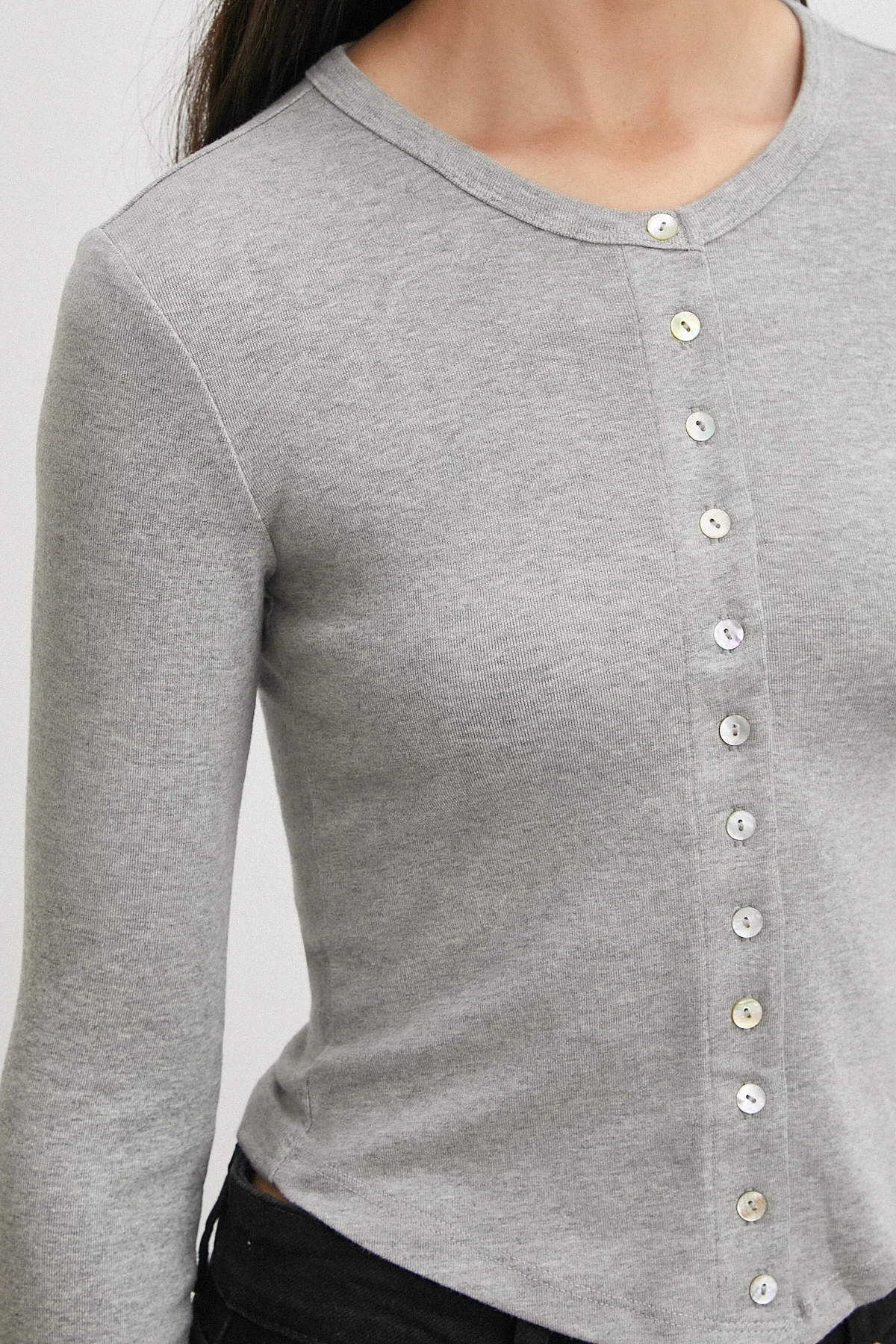Düğmeli Uzun Kol Bluz Gri