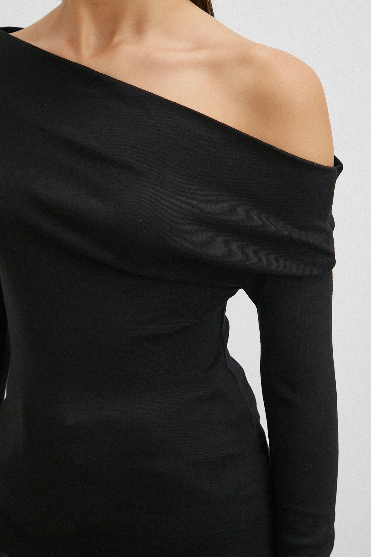 Omuz Pileli Uzun Kol Bluz Siyah