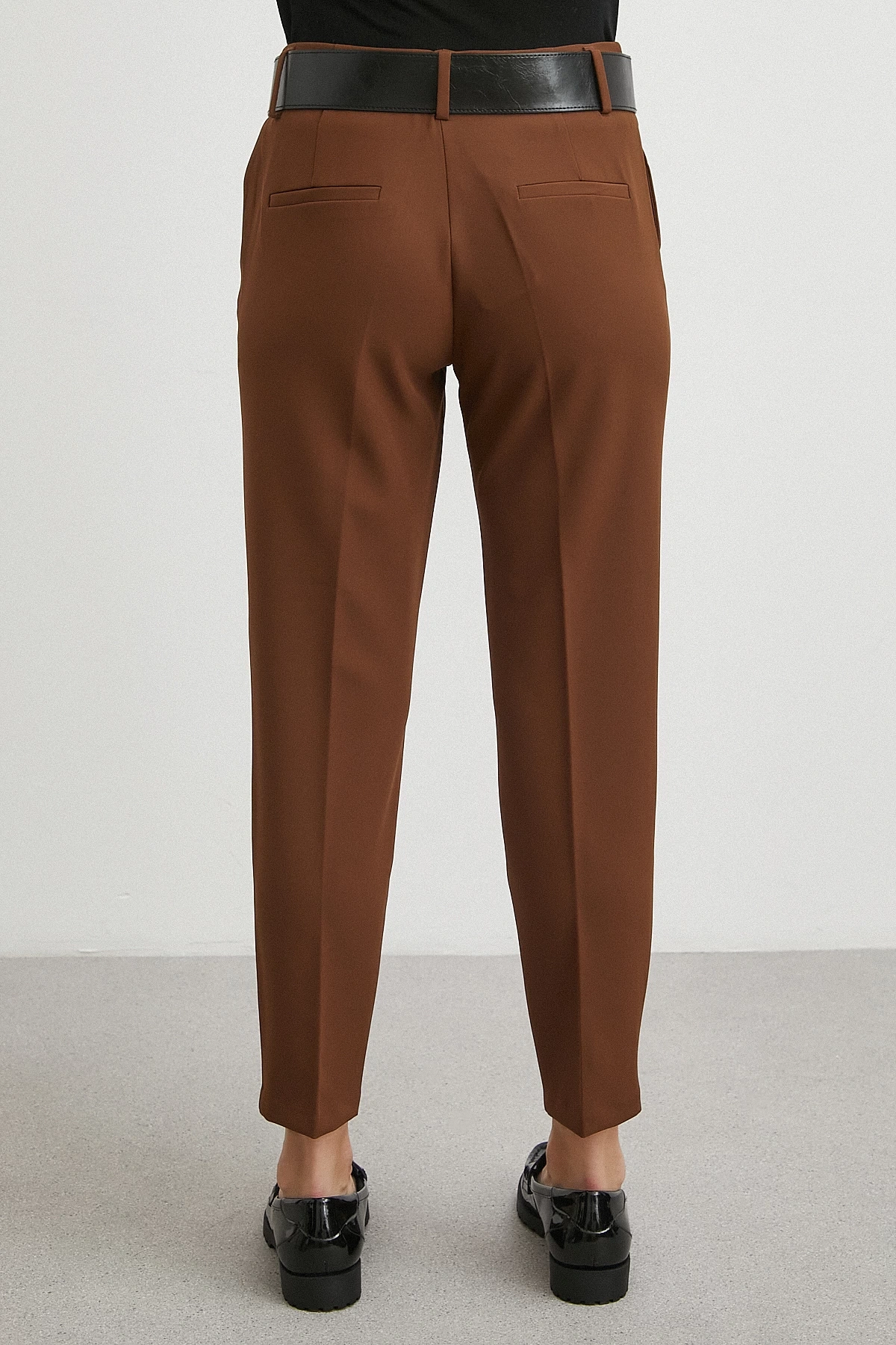 Kemer Havuç Paça Pantolon Kahve