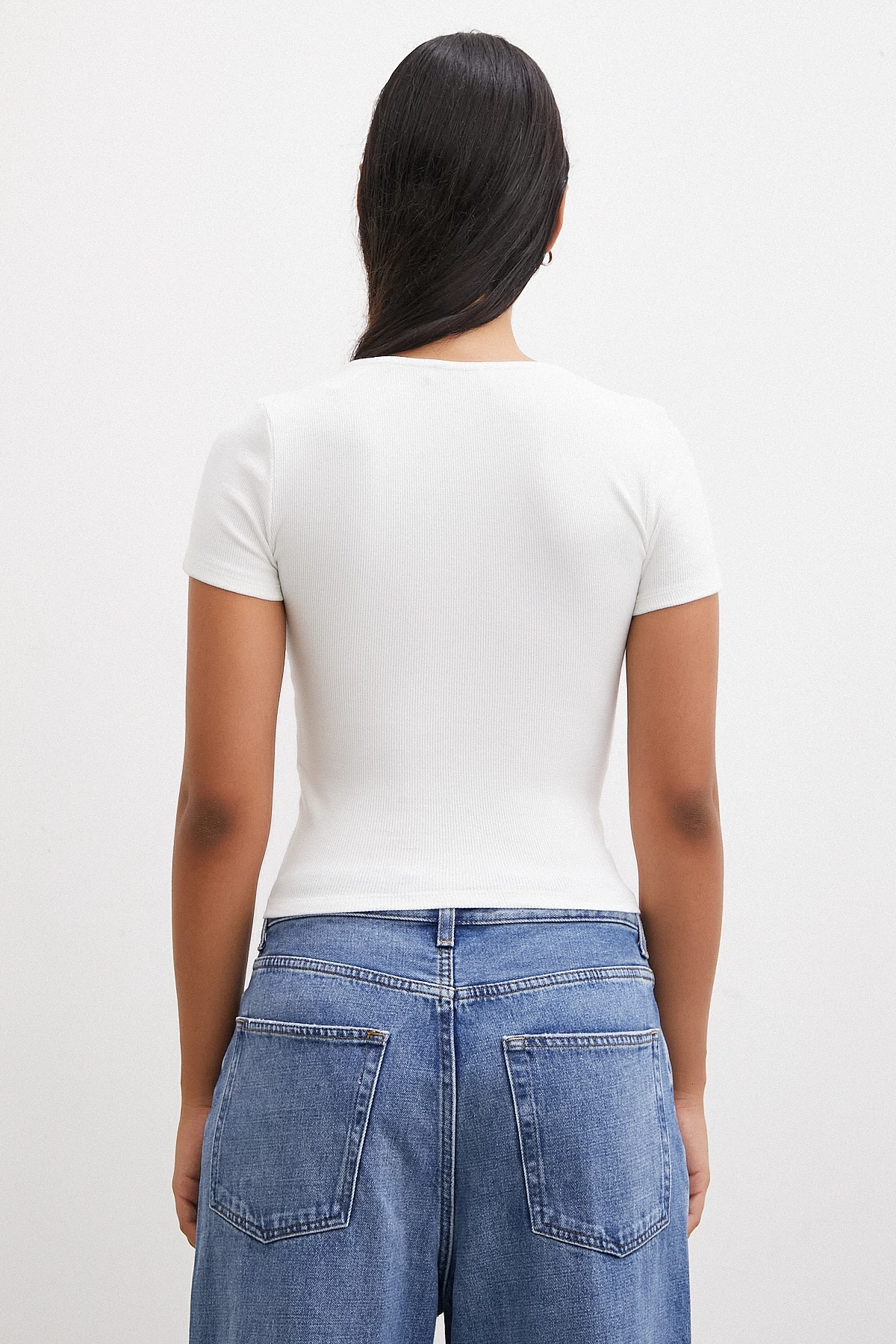 Kare Yaka T-shirt Beyaz