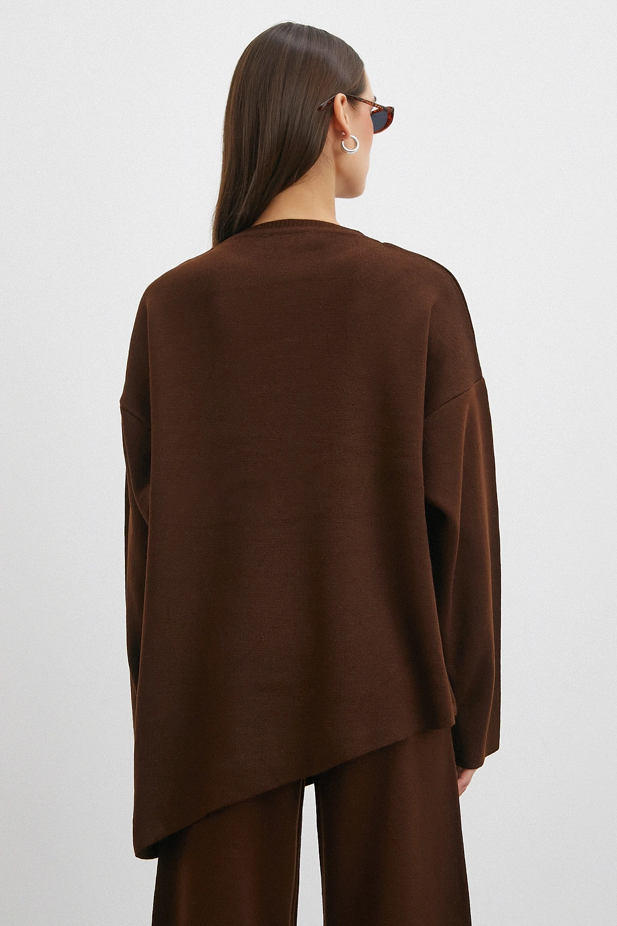 Eteği Çapraz Pantolonlu Bisiklet Yaka Takım Kahve