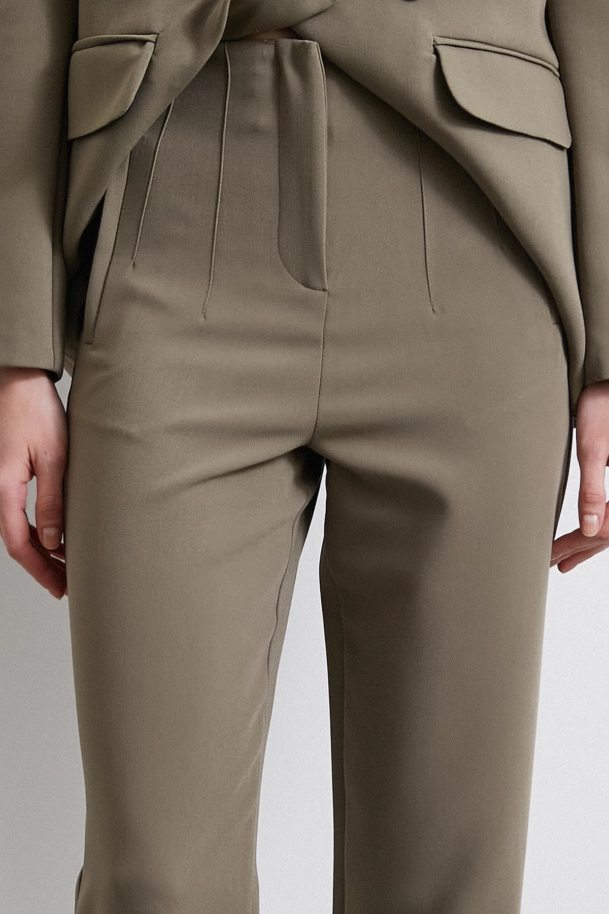 Önü Pensli Skinny Kumaş Pantolon Haki