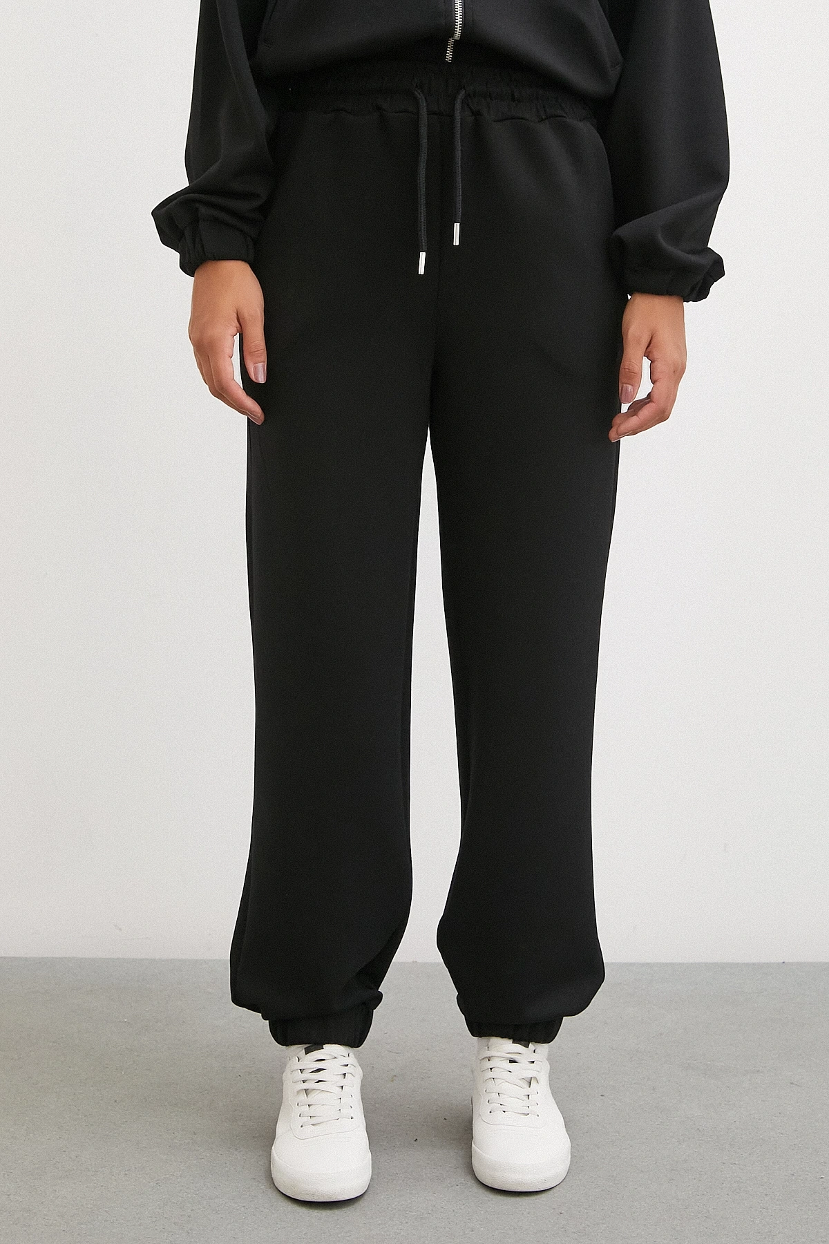 Lastikli Cepli Eşofman Altı Siyah