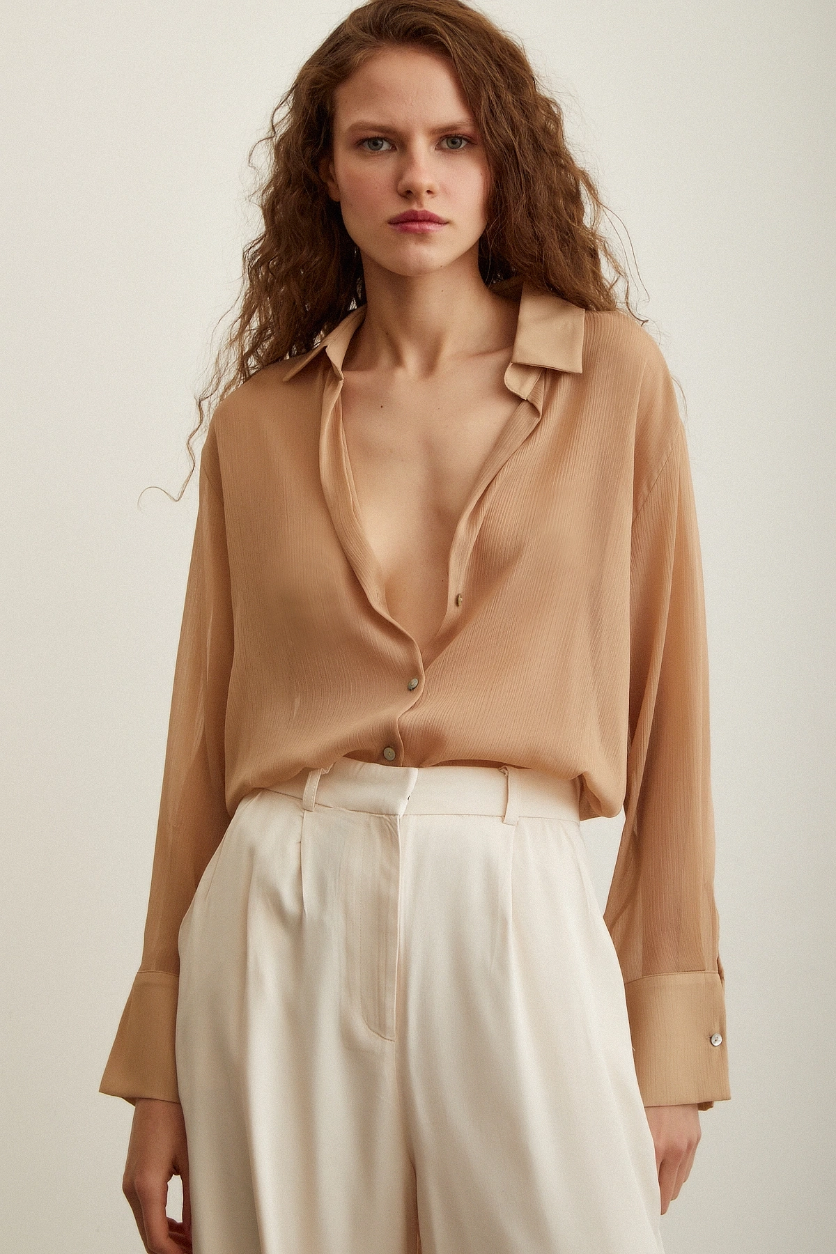 V Yaka Tül Gömlek Nude