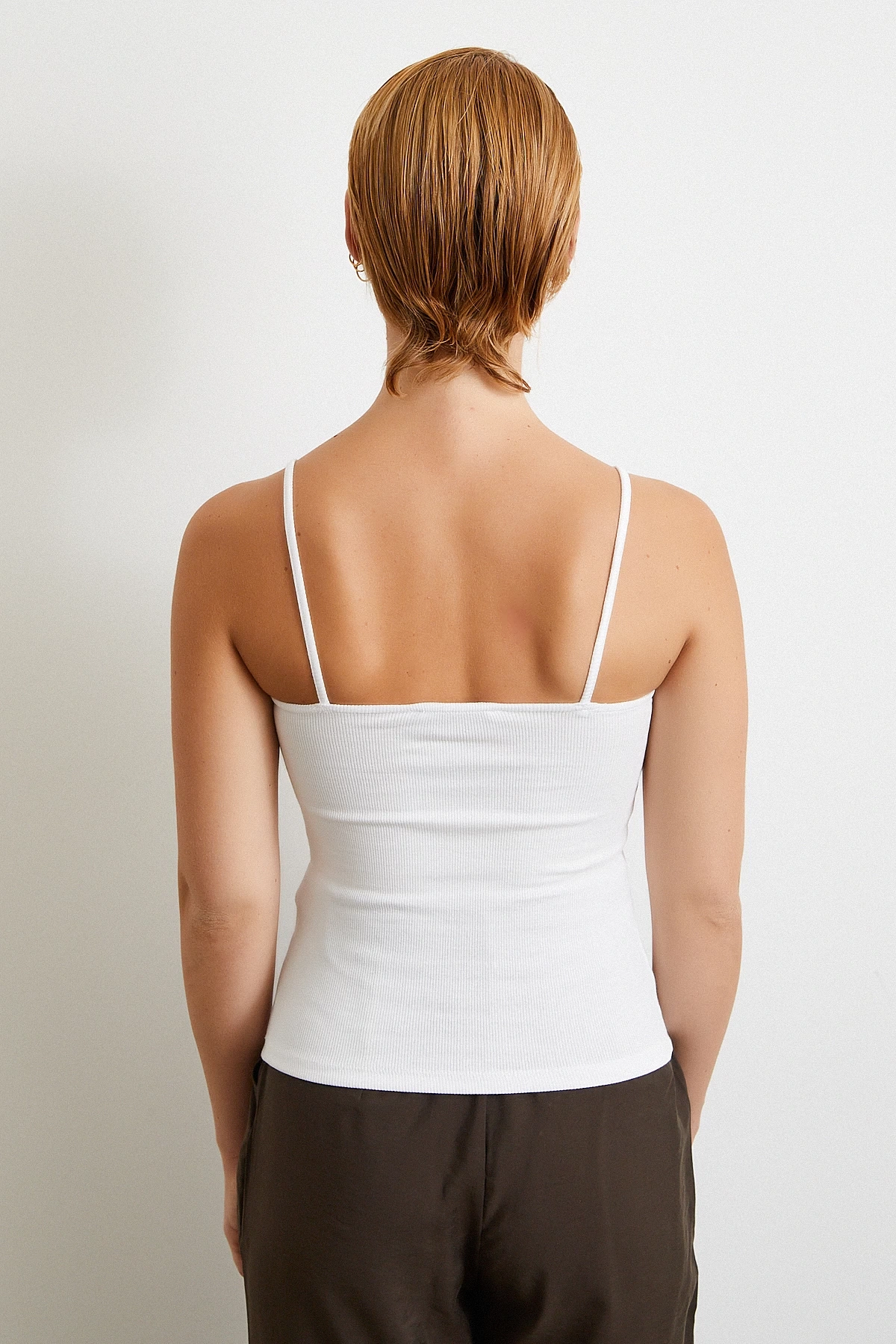 Dantel Detaylı Askılı Top Beyaz