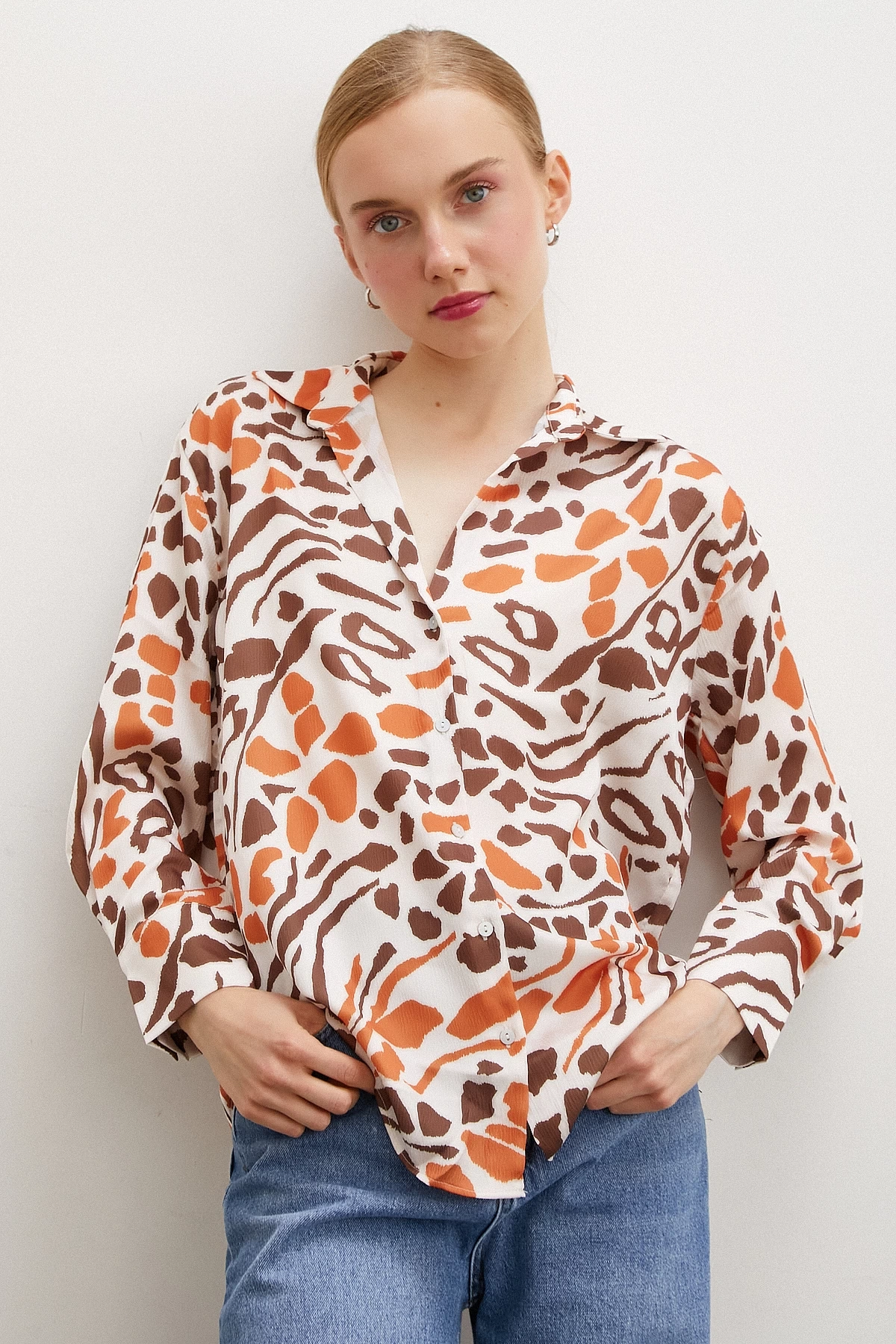 V Yaka Leopar Desen Gömlek Taş