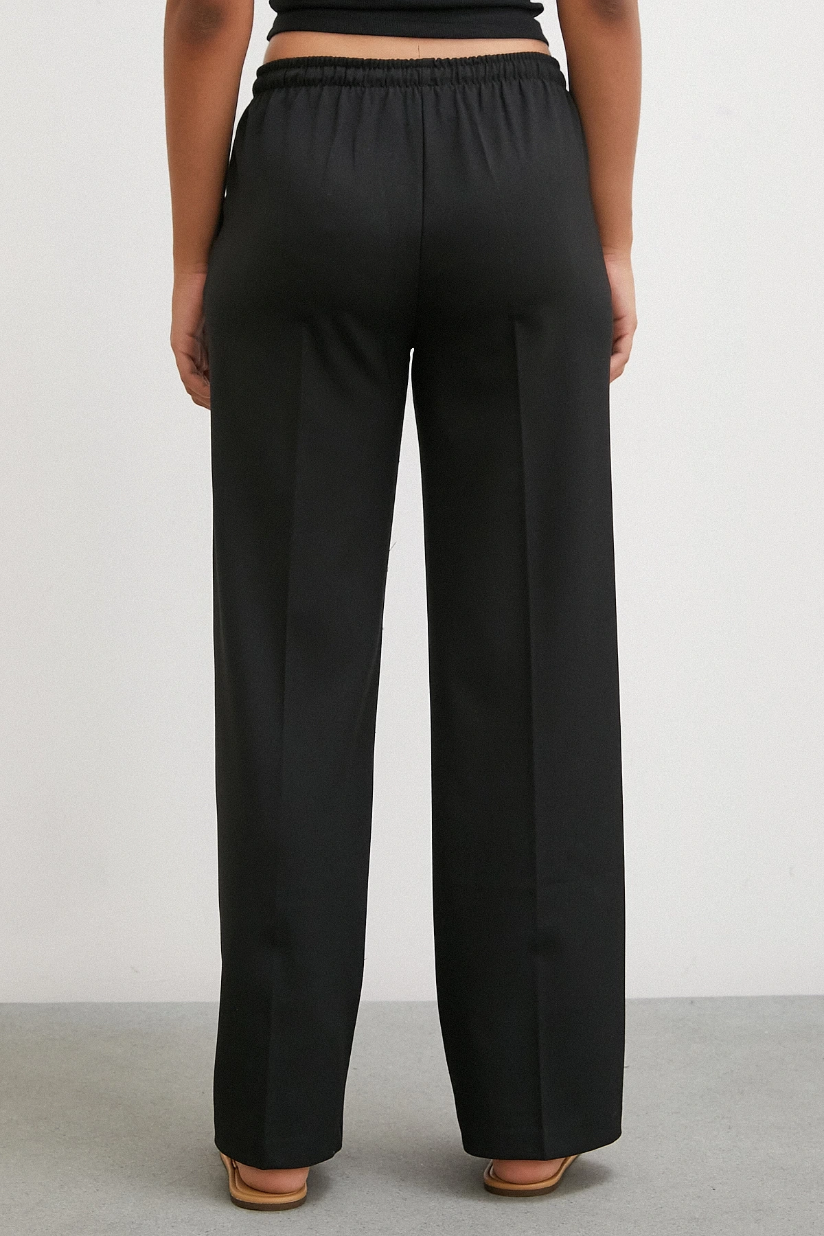 Bol Paça Lastikli Pantolon Siyah