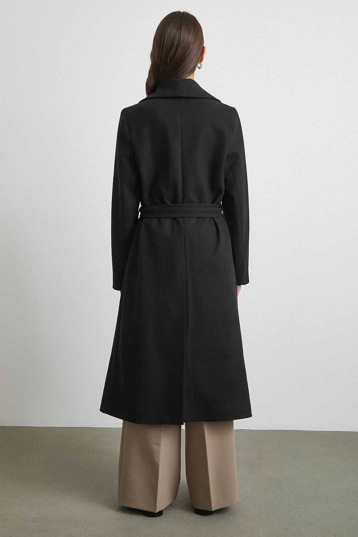 Kuşaklı Kaşe Kaban Siyah