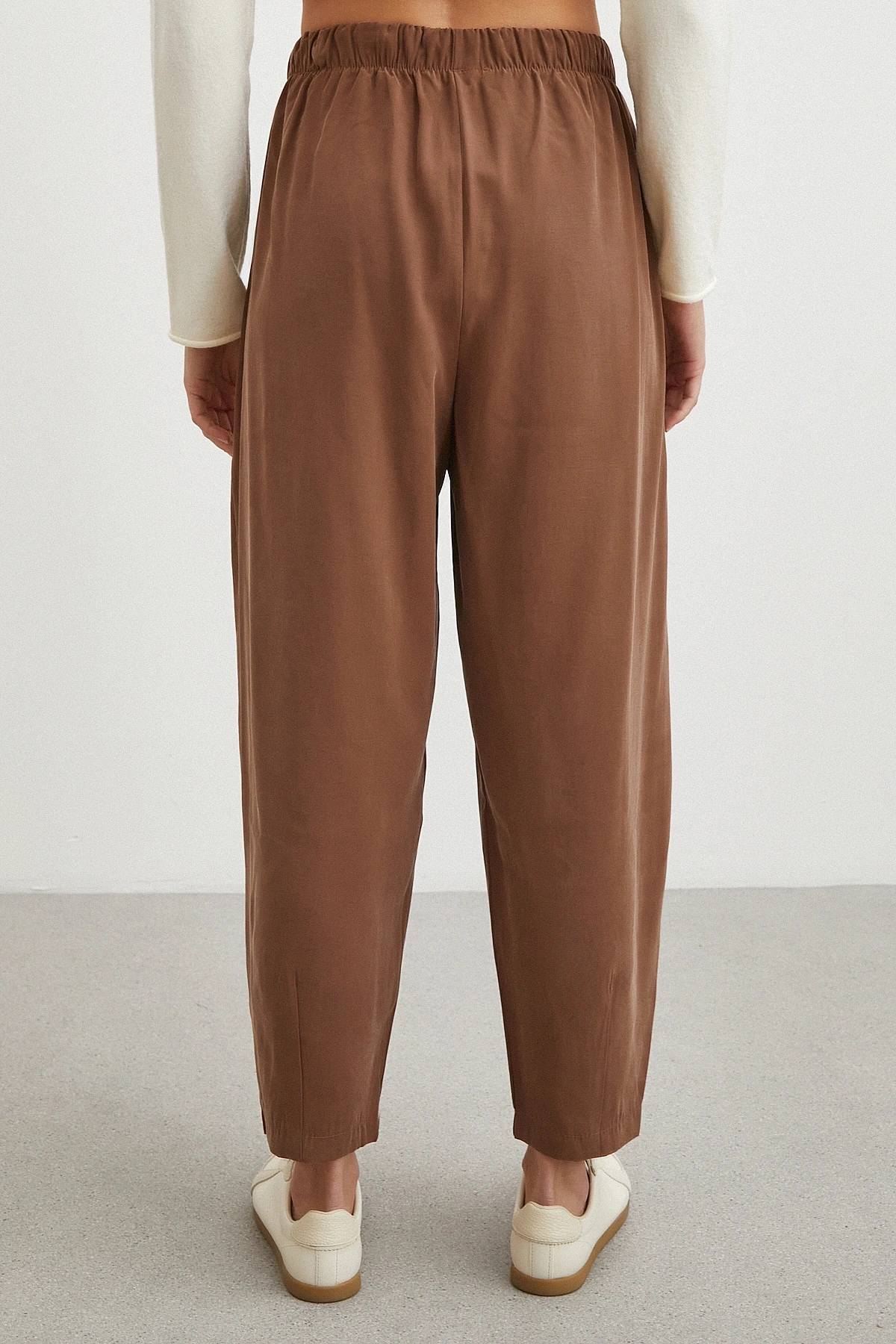 Bağcıklı Beli Lastikli Pileli Pantolon Kahve