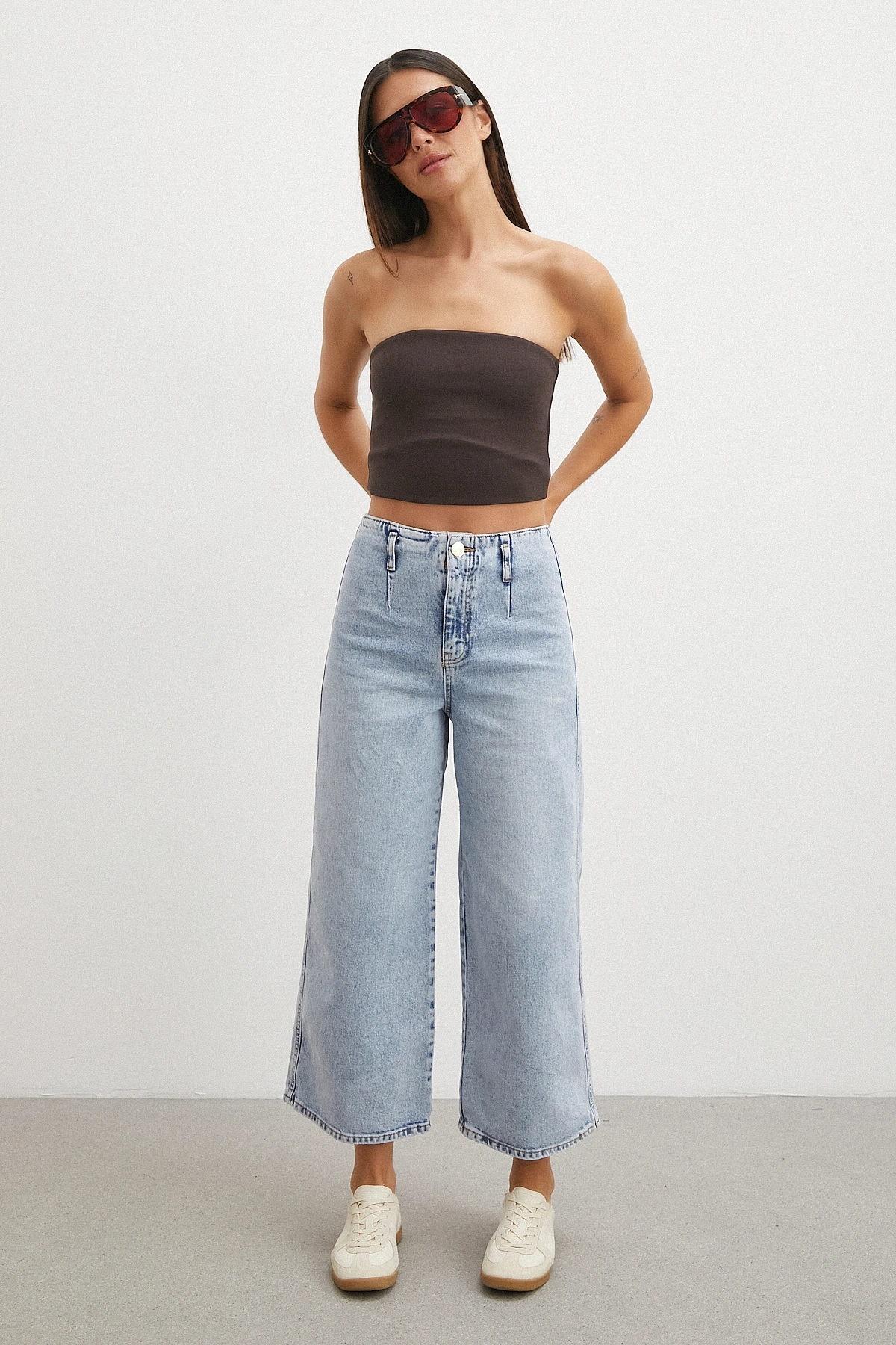 Önü Cepsiz Straight Jean Buz Mavisi