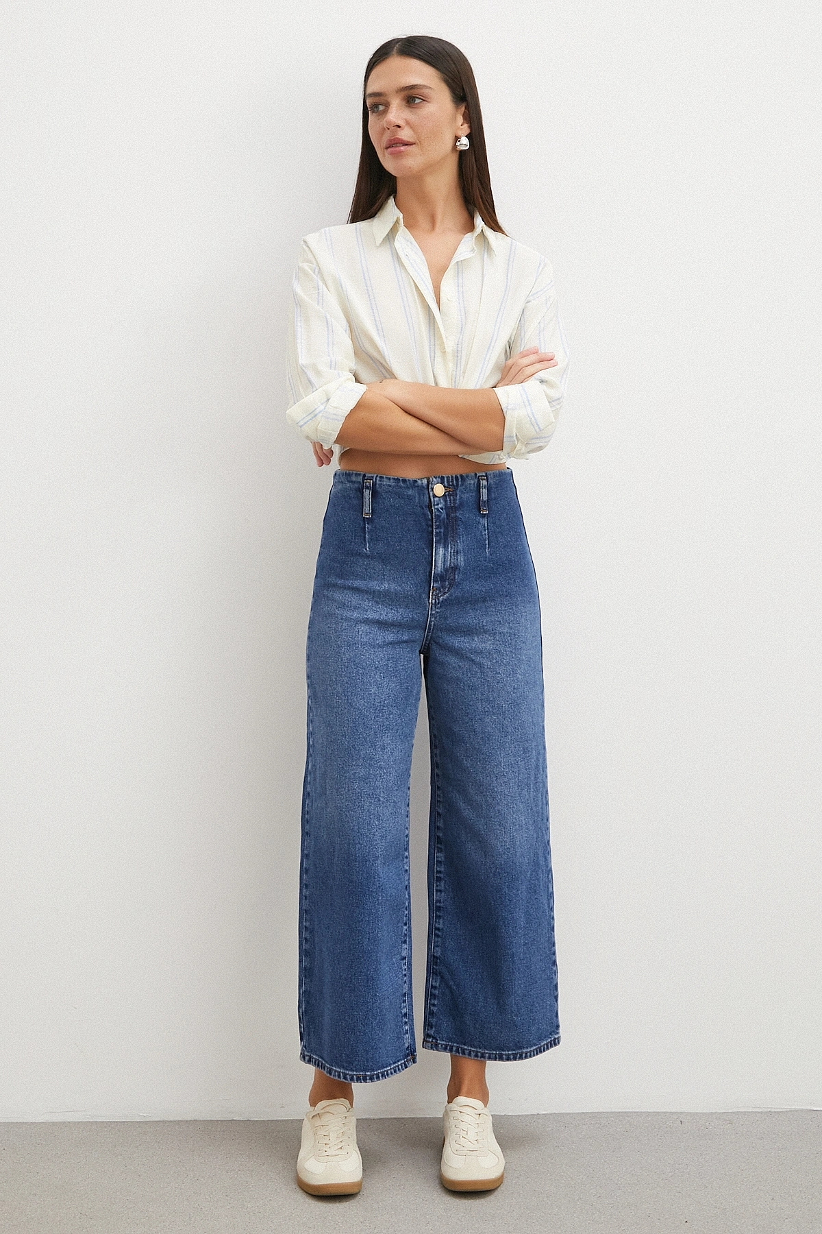 Önü Cepsiz Straight Jean Mavi