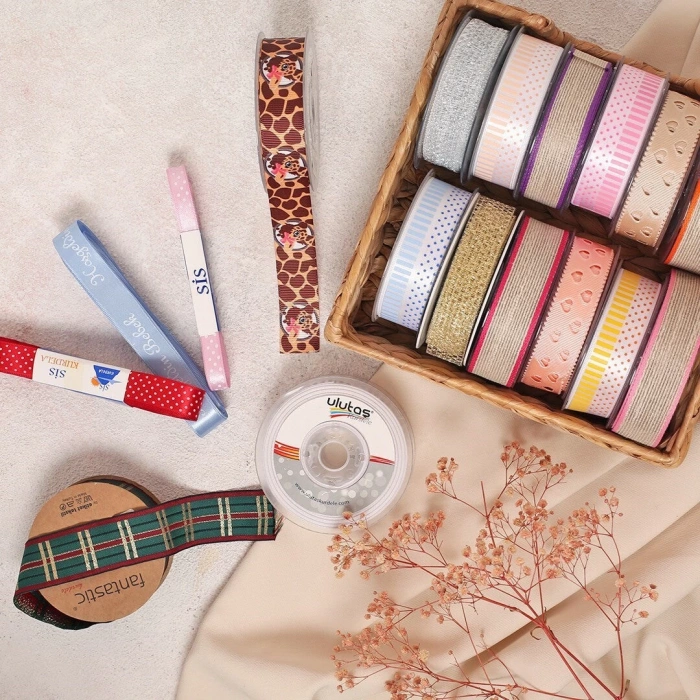 Loren Crafts 1cm 10 mt Beyaz Saten Puantiyeli Kurdele