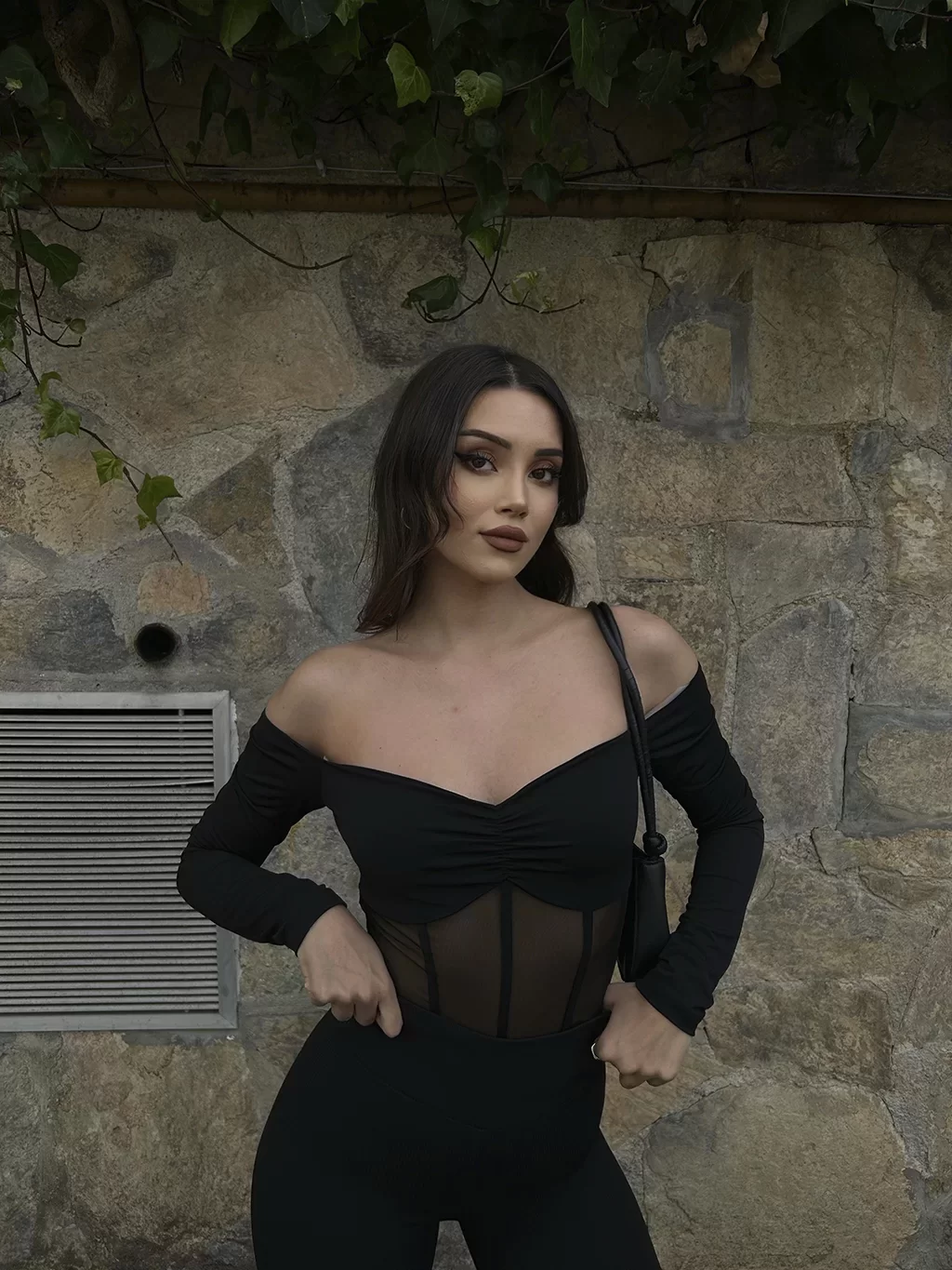 Madonna Yaka Tül Bodysuit