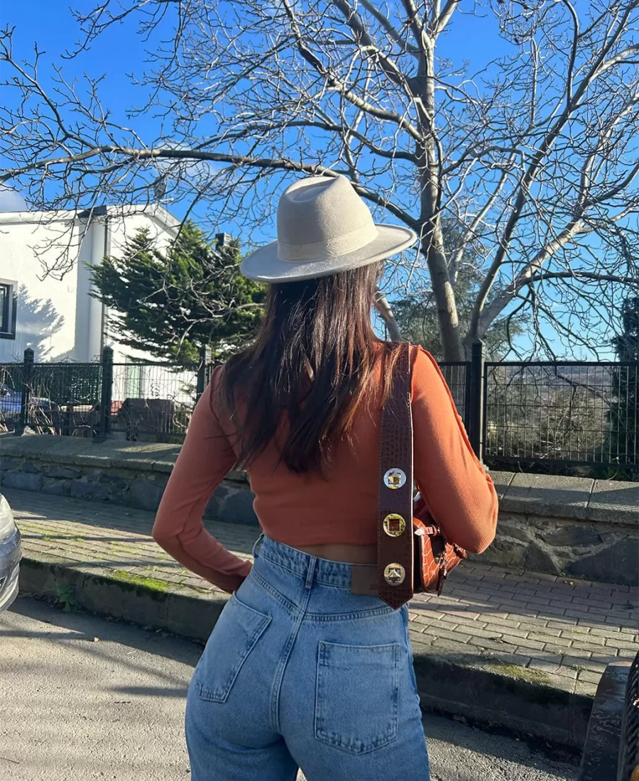 Dikiş Detay Crop