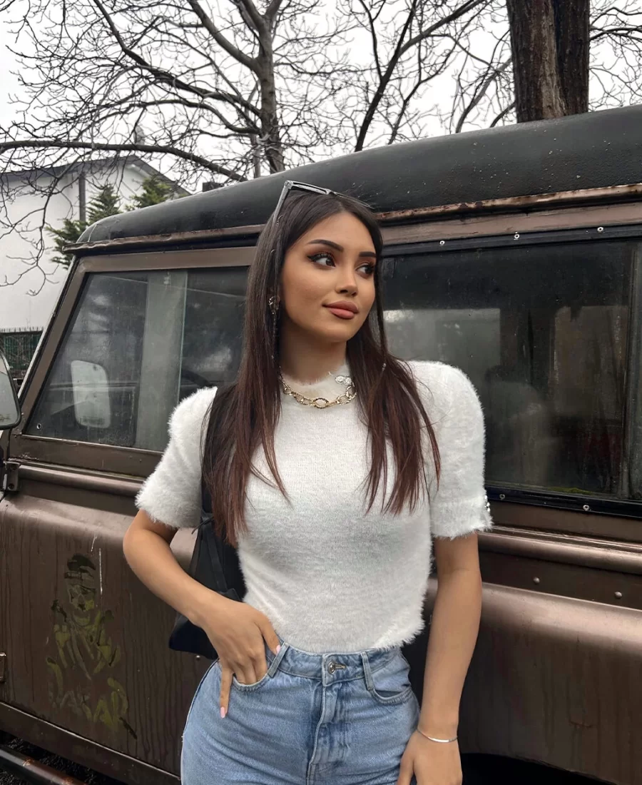 Yumoş Düğmeli Crop