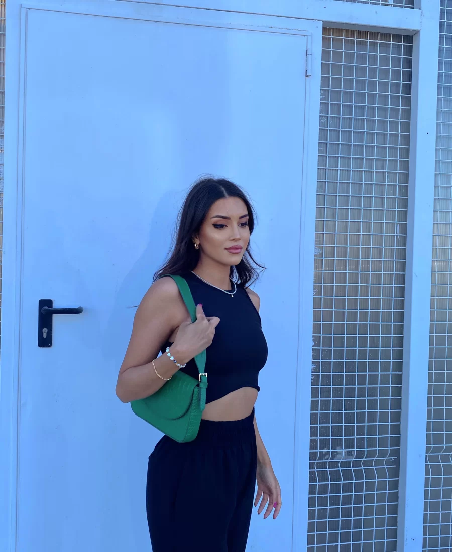 Denisse Fitilli Crop
