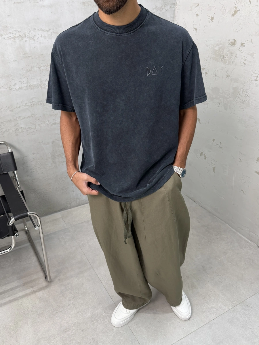 Day Siyah Yıkamalı Oversize T-Shirt