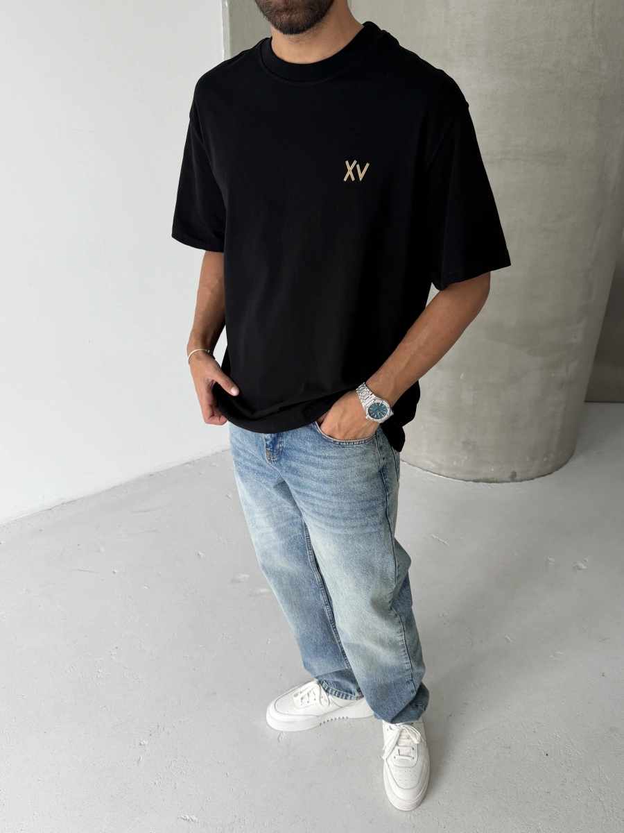 XV Siyah Baskılı Oversize T-shirt