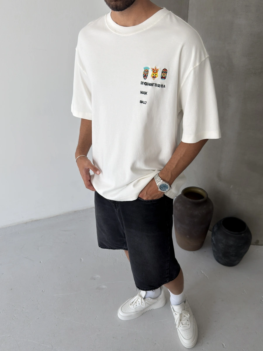 Beyaz Mask Baskılı Oversize T-shirt