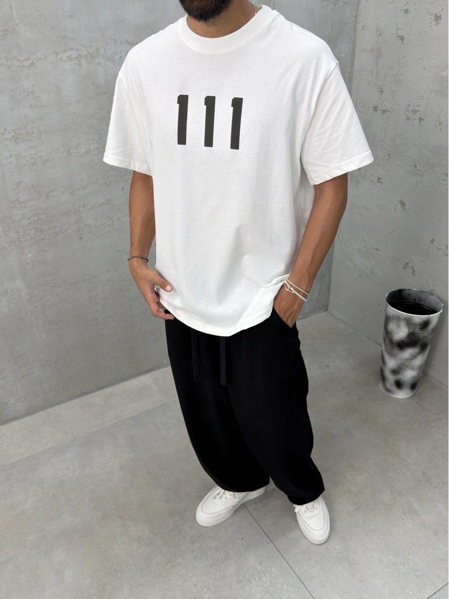 111 Beyaz Baskılı Oversize T-Shirt