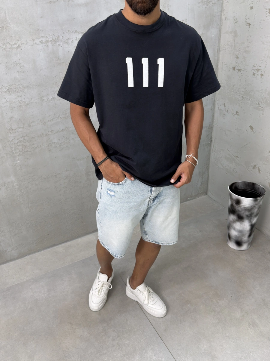 111 Siyah Baskılı Oversize T-Shirt